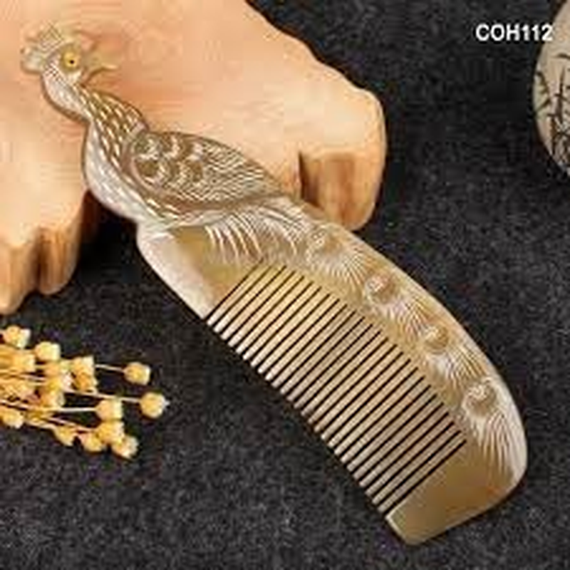 Peacock-Shaped Horn Comb image number 2