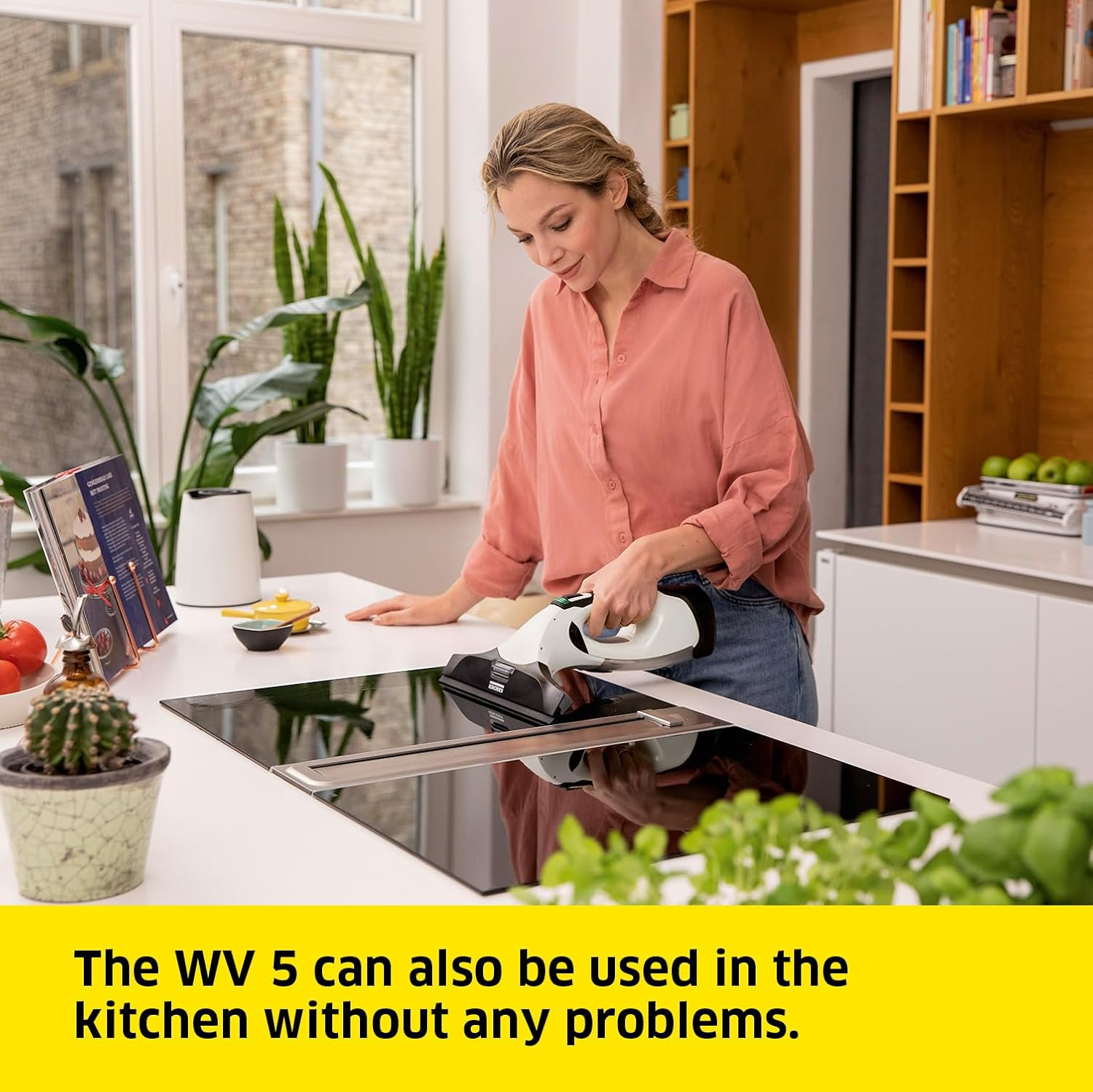 K&auml;rcher Window Vac WV 5 Plus, Battery Running Time: 35 Min, Removable Battery, LED Display for Battery Status, Suction Nozzle: 280 Mm, Spray Bottle with Microfibre Cloth, Window Cleaner Concentrate image number 3