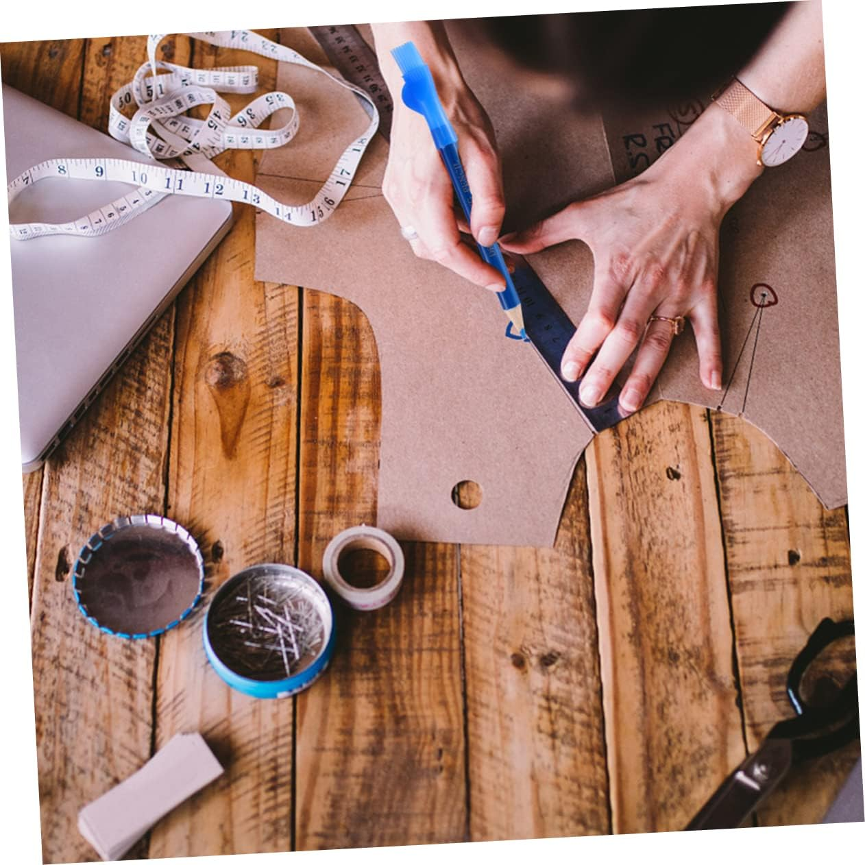 6Pcs Fabric Markers Chalk Pencils for Sewing Dressmakers Tailor Marking Tools for Fabric for Sewing Quilting and Craft Projects