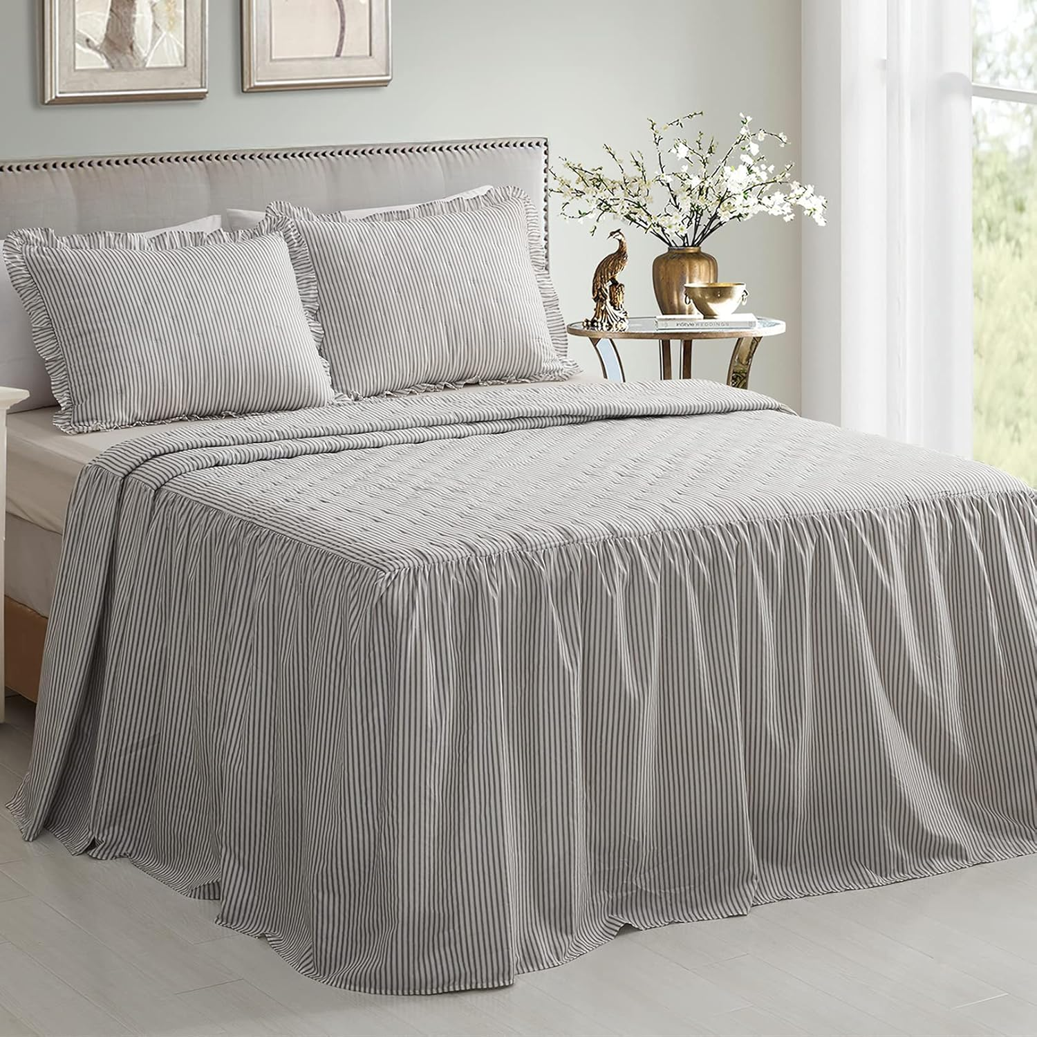 CHIXIN Oversized King Bedspread 128X120 Extra Wide - Lightweight Bedding Cover - Beautiful Stitching - 4 Piece Reversible Bedspread - Gorgeous Damask Paisley Pattern (King/Cal King, Seaglass)