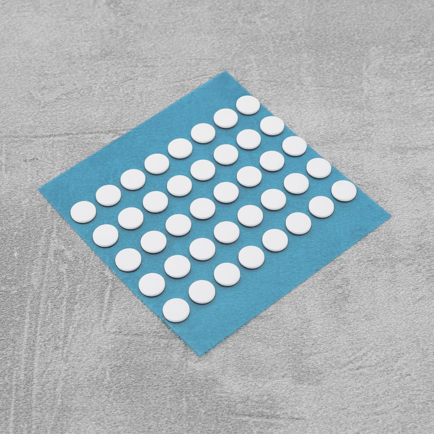 Be in Your Mind 40PCS PTFE Mouse Skates 6X0.8Mm Rounded Smooth Mouse Feet Reduces Friction between Mouse and Pad Suitable for Gaming Office and Daily White