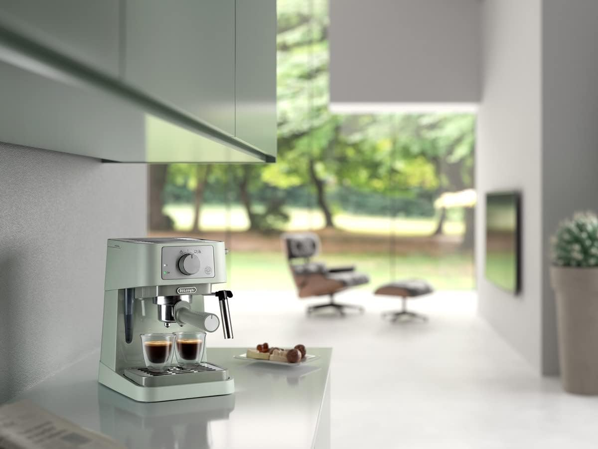 De'Longhi Manual Coffee Machine Stilosa EC260.GR, 15 Bar Pressure, Cappuccino System, Automatic Switch-Off, Compatible with ESE Pods, 2 Level Tray, Capacity 1L, Green image number 3