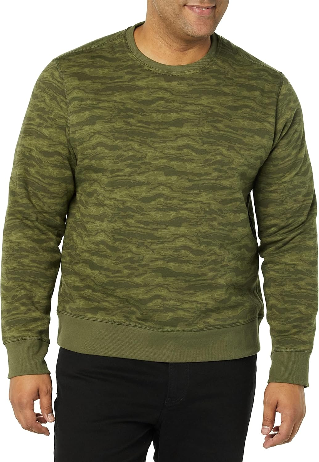 Amazon Essentials Men'S Fleece Crewneck Sweatshirt (Available in Big & Tall) image number 3