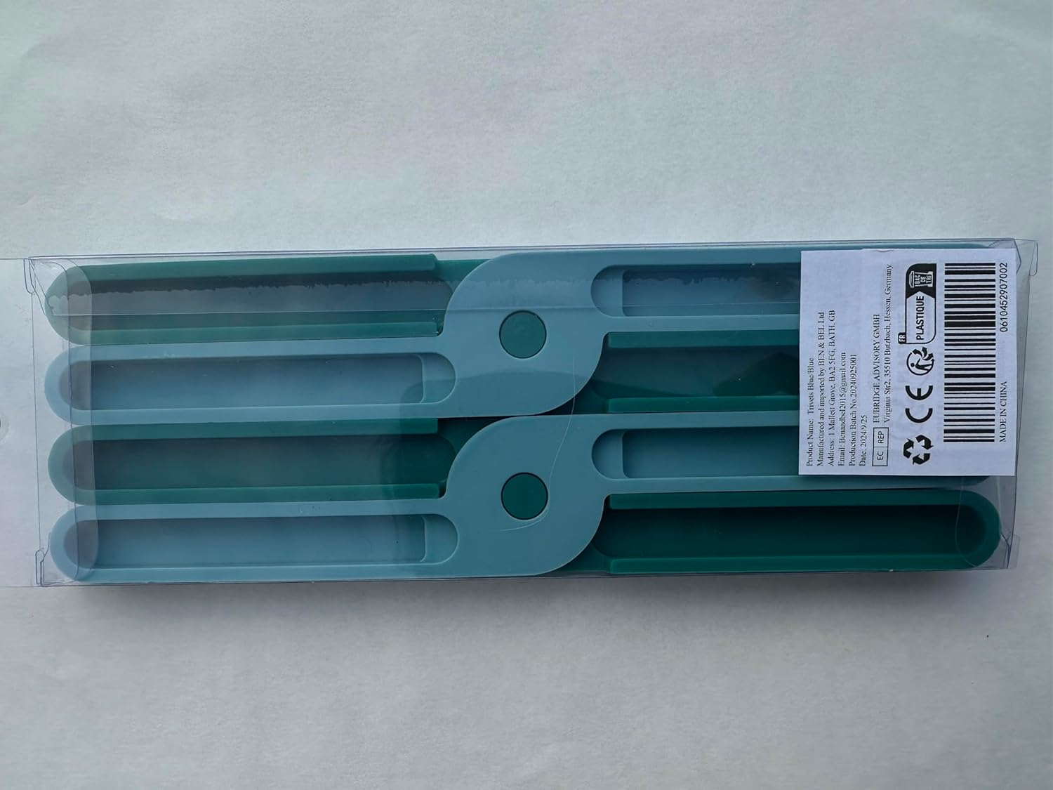 Ben & Bel Stylish X-Shaped Foldable Silicone Trivets Set of 2, Non-Slip Worktop Protector Heat Resistant for Hot Pans/Dishes/Plates/Pots, Ideal for Camping/Caravan, Blue+Blue image number 3