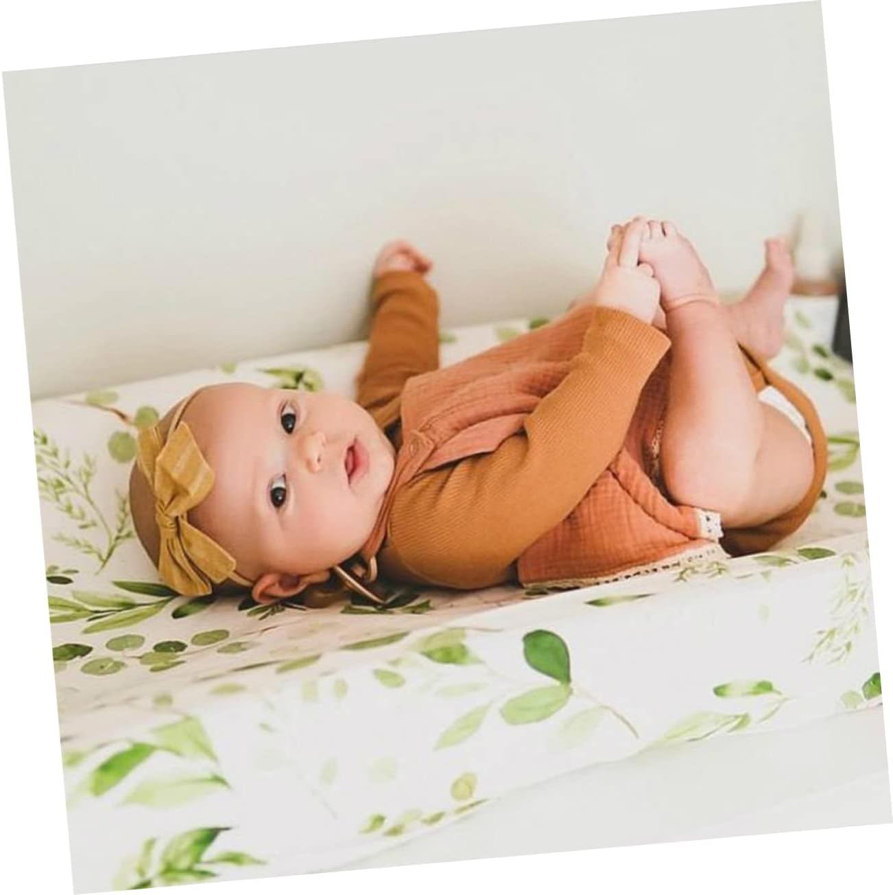 ERINGOGO Baby Changing Pad Cover for Boys and Girls, Detachable Soft Fabric Sheet Green Leaf Design, Washable Infant Change Pad Cover for Nursery and Travel - Green image number 3