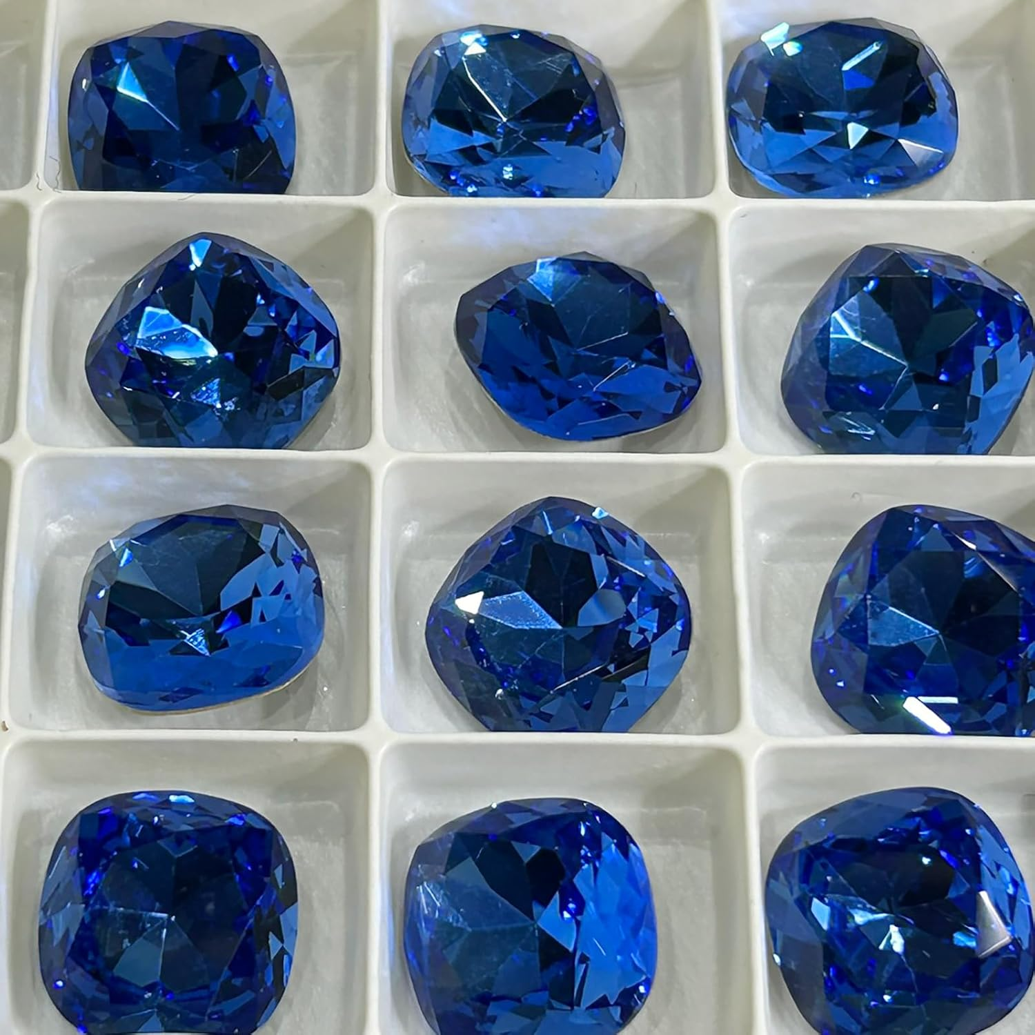 AURORA Crystal round Square-V-Cut 12Mm Sapphire 10Pcs image number 1