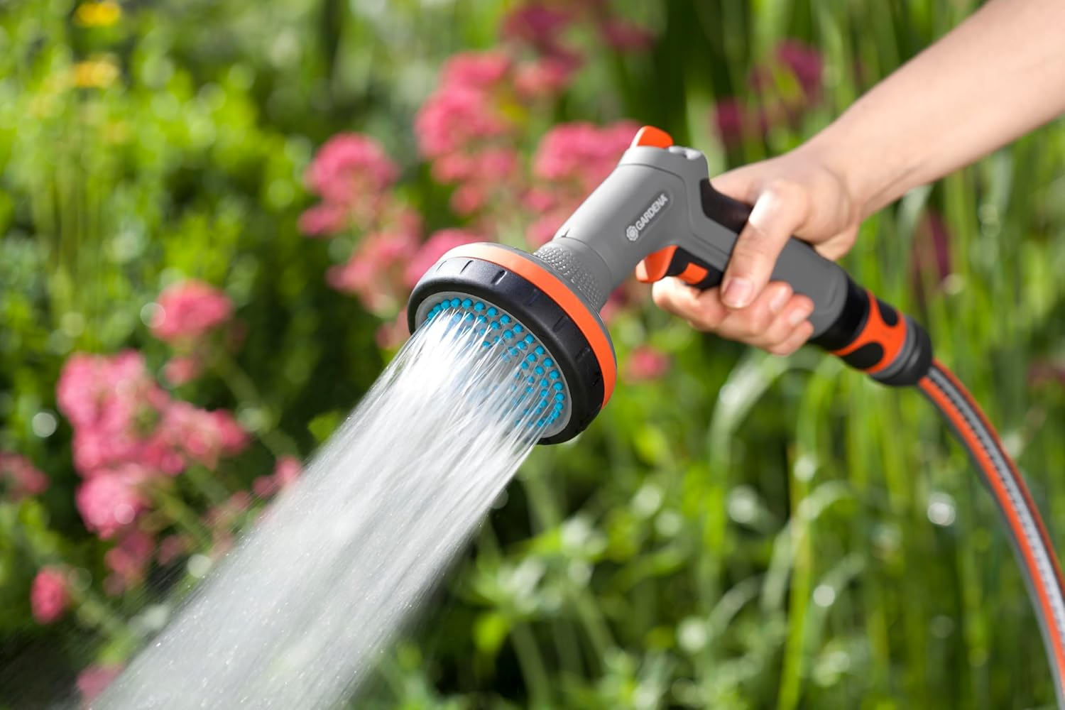 Gardena Comfort Bed Sprayer: Garden Sprayer for Watering Beds and Large Areas, Spray Angle Regulation, Drip Protection, Infinitely Adjustable Regulation (18319-20) image number 6