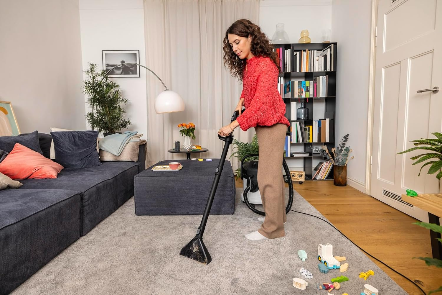 K&auml;rcher SE 6 Signature Line Spray Extractor, 4L Fresh Water Tank, 4L Dirty Water Tank, 227Mm Working Width, 6M Power Cord image number 6