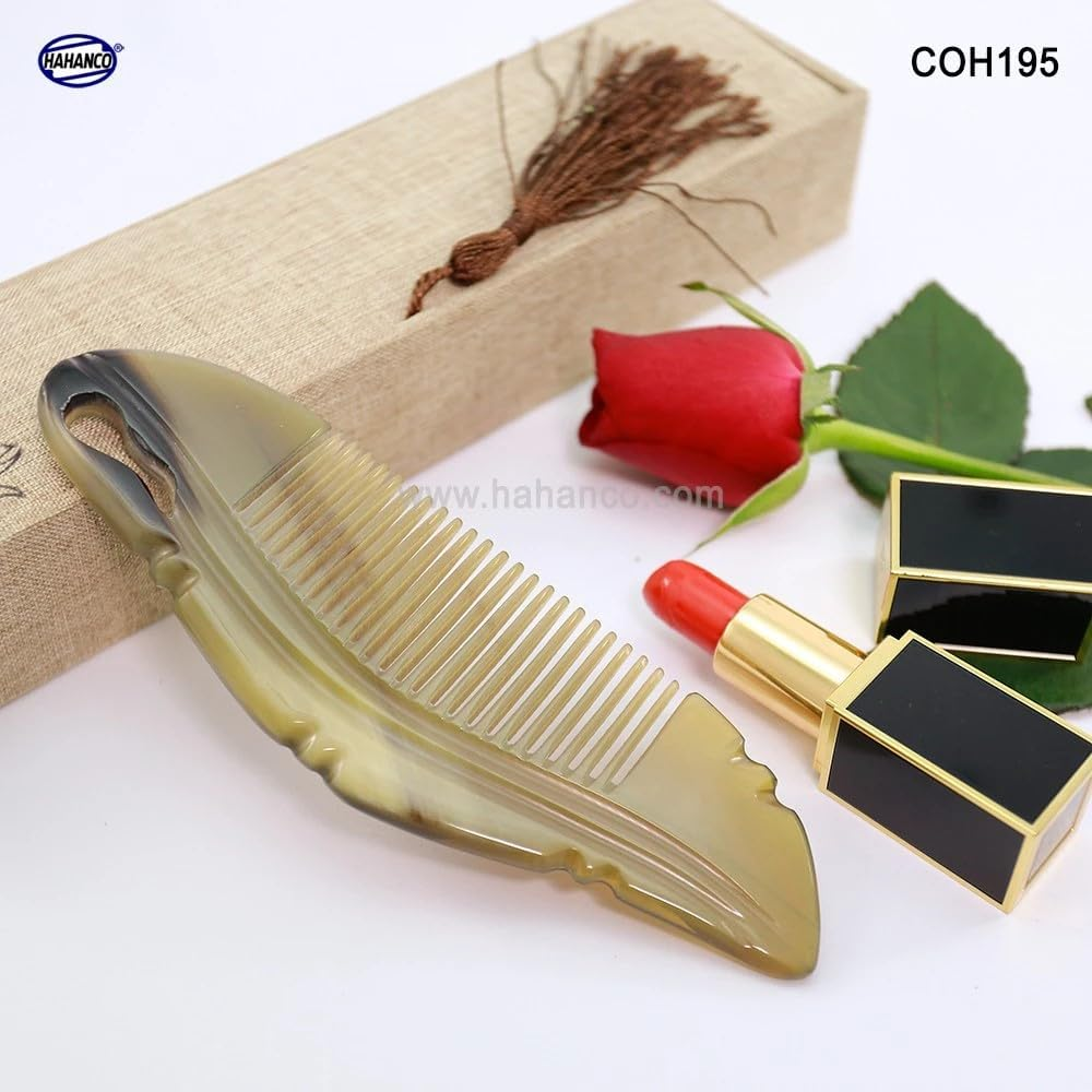 Classic Handmade Anti-Static Feather Hair Comb for Women, Men and Kids, Horn Materials image number 1