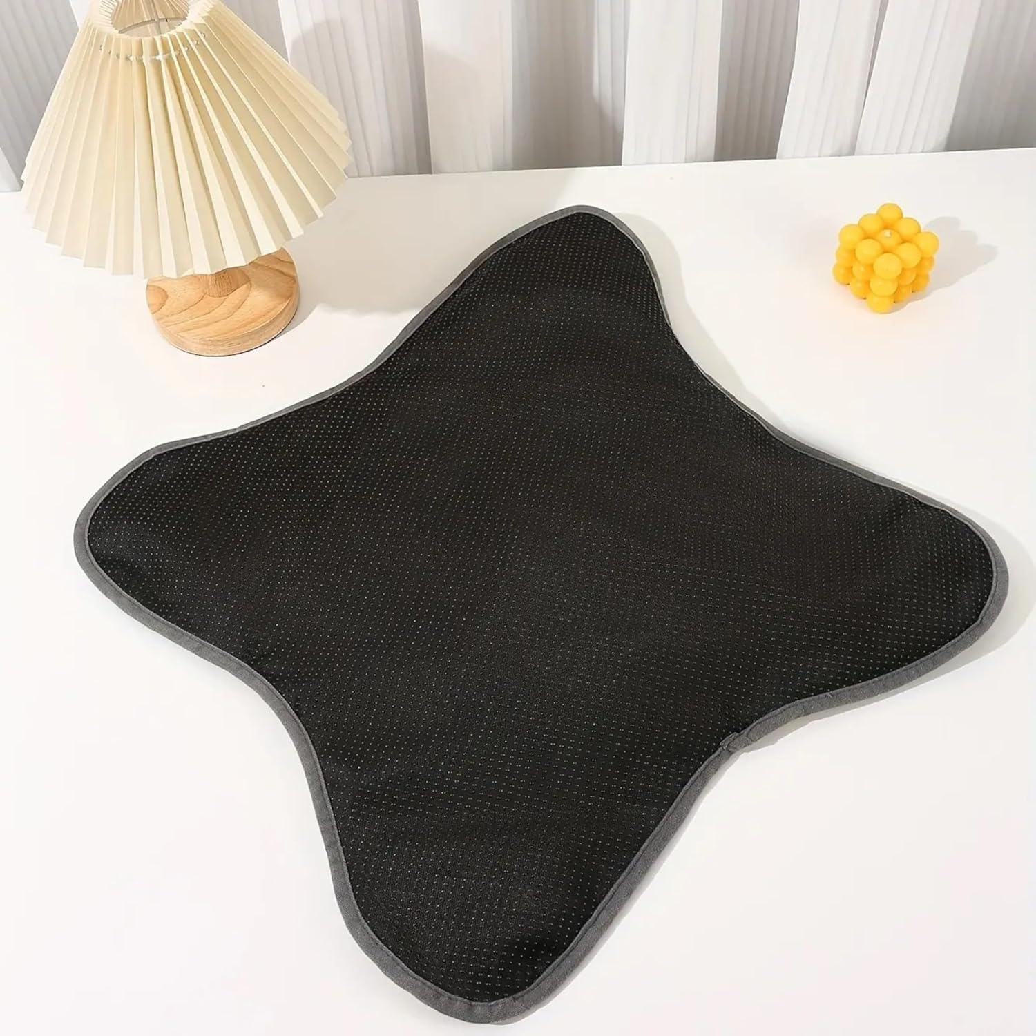 ROY Sniffing Rug for Dogs and Cats, Food Sniffing Feeding Mat, Sniffing Mat Dog, Puppy Training Mat for Slow Feeding, Dog Game, Training Mat - Intelligence Toy for Dogs