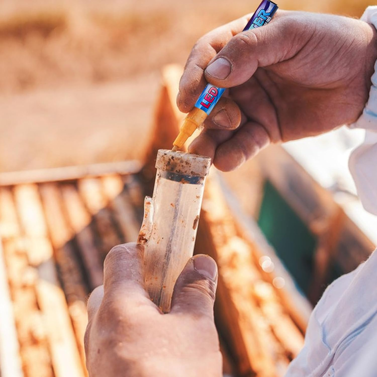 Bee Queen Marker Kit - Multi-Color Beekeeping Marker Set, Safe Quick Dry Pen | Bright Color Application with Precise Control Feature, Perfect for Queen Bee Marking Hive Organization Apiary Maintenance image number 2