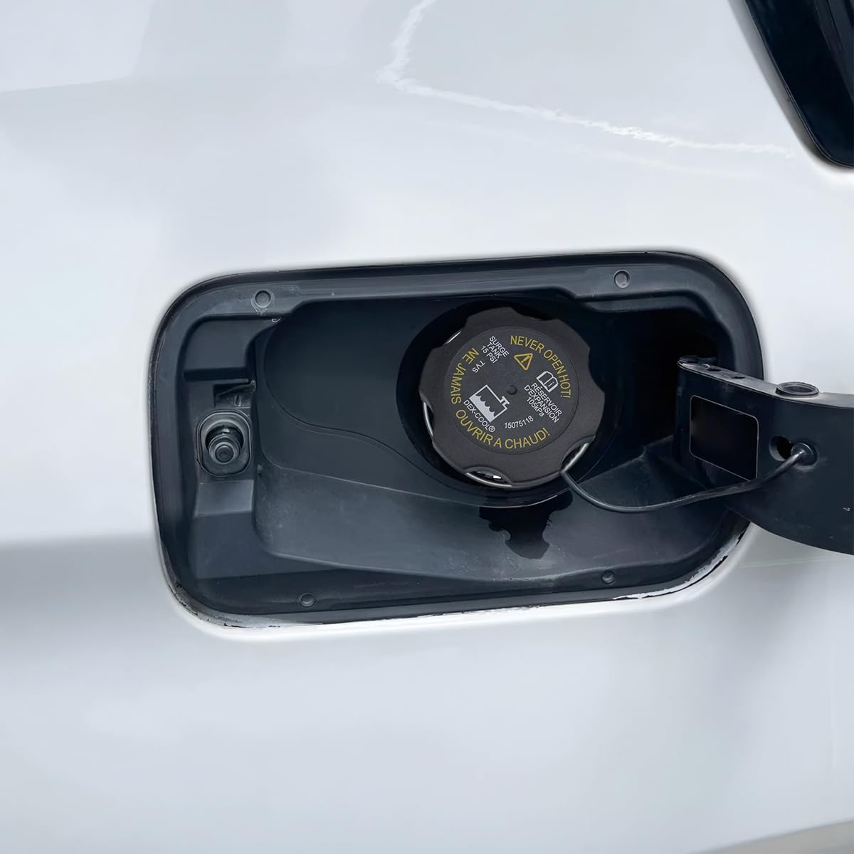 Car Radiator Coolant Reservoir Cap, Automotive Radiator Cover for Old Radiator, Replaces OEM Number 15075118 13502353, Vehicle Accessories Compatible with H2 H3 G5 G6 and More image number 5