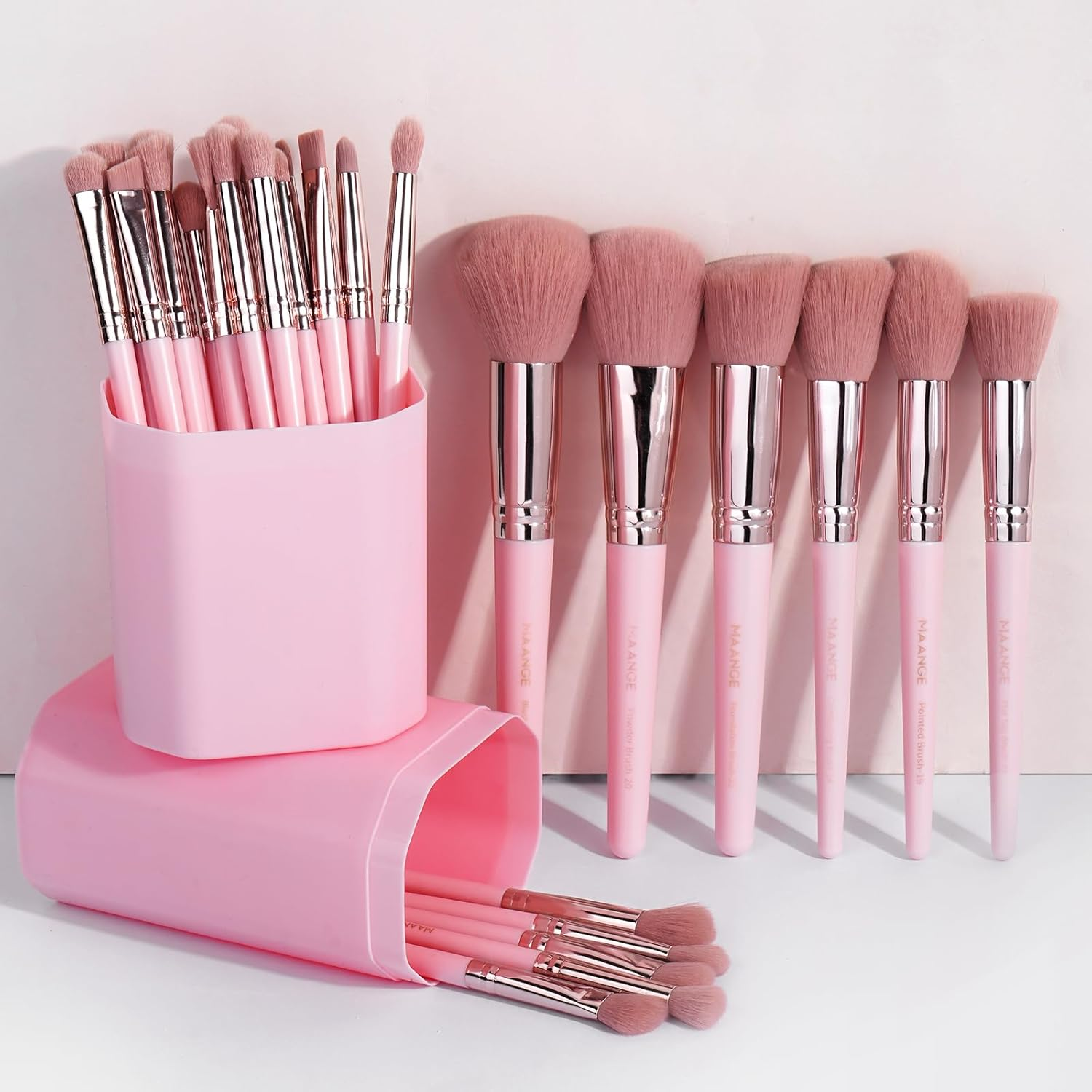 MAANGE 30 Pcs Professional Makeup Brushes with Case, Premium Synthetic Face Foundation Powder Blush Eyeshadow Blending Eye Brush Set Travel Makeup Brushes Set (Pink)