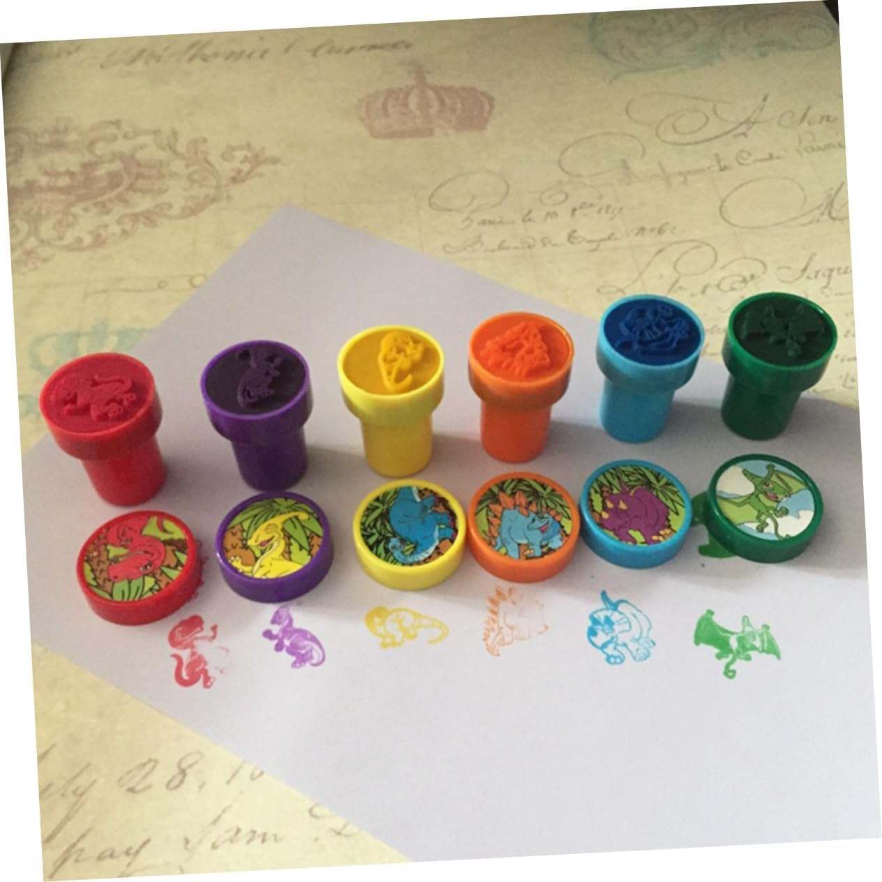 12 Pcs Animals Dinosaur Stamps Signet Animals Themed Self-Inking Stampers Birthday Party Favors Supplies Washable Stampers Crafts Party Favor School Prizes image number 5
