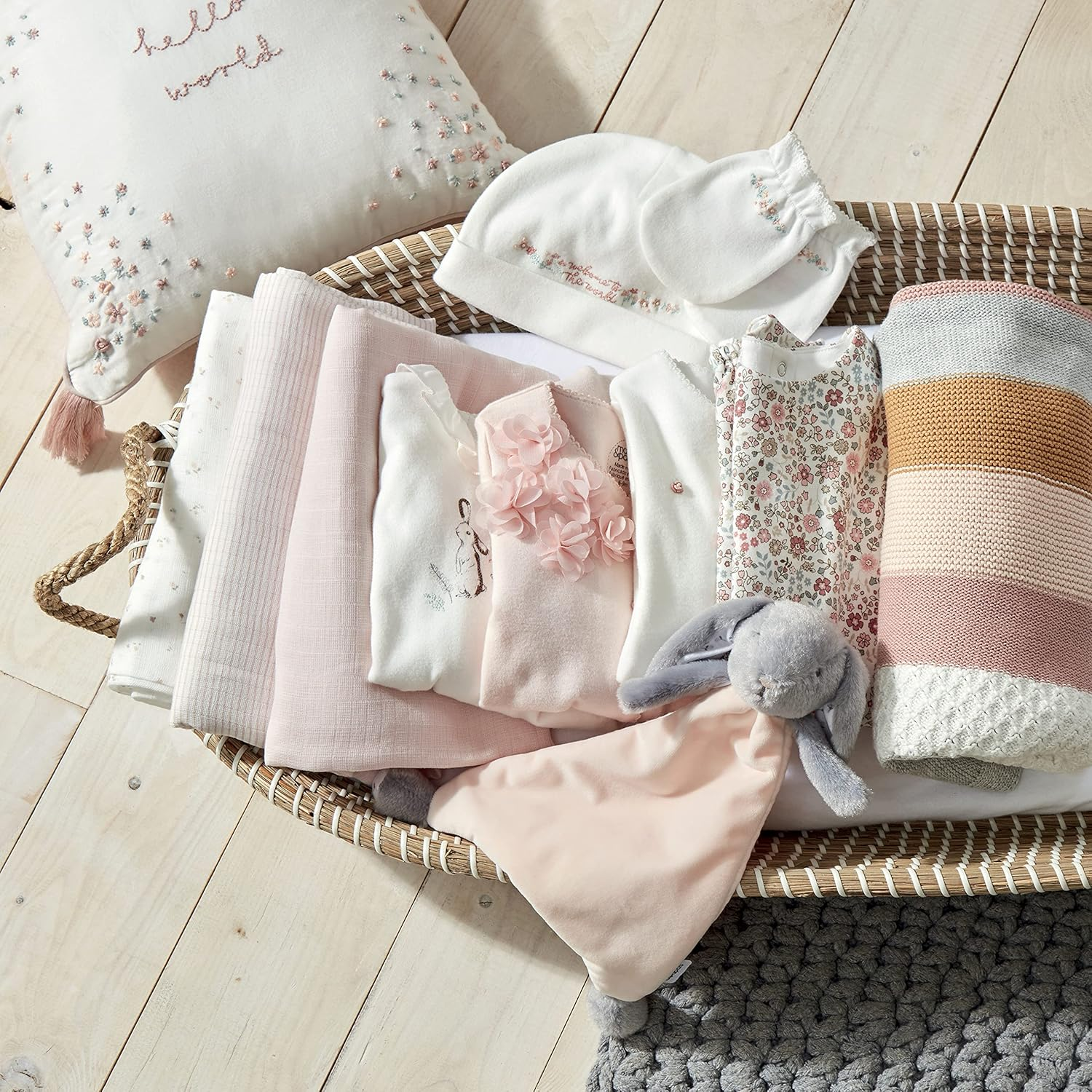 Mamas & Papas Muslin Squares Lrg - Welcome to the World - Floral, 3 Count image number 1