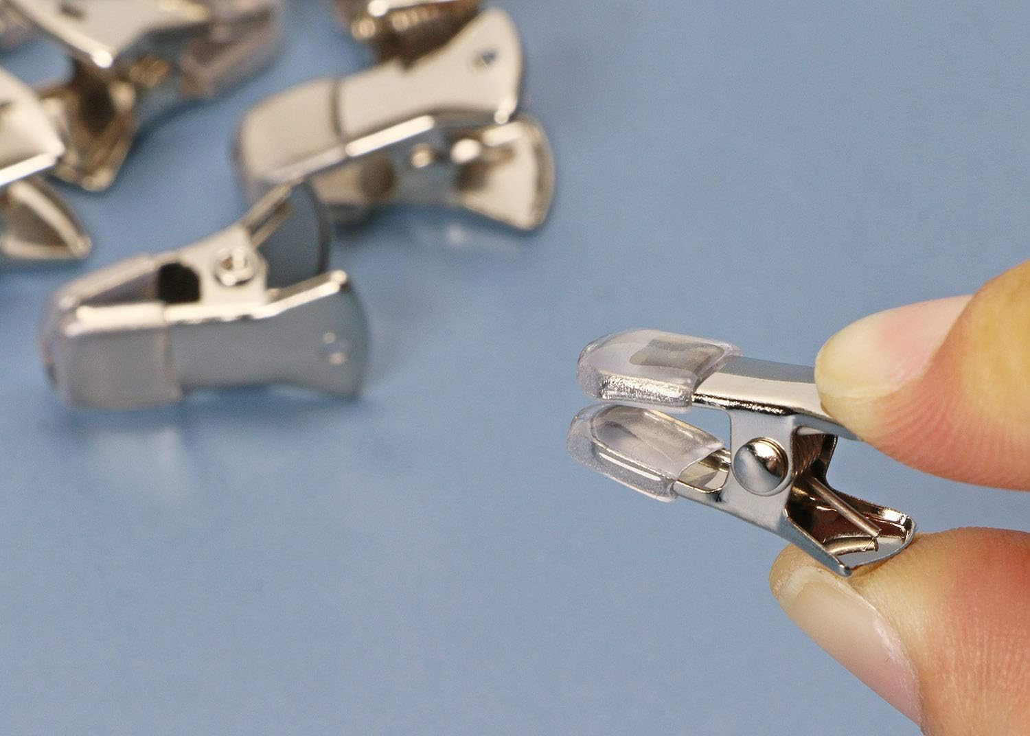 ONLYKXY 30 Pieces 20X6Mm Silver Metal Small Clip, DIY Clips, Non-Slip Sweater Clips Alligator Clamps Flat Mouth Clip ID Badge Holders Lanyards Clothing Glasses Accessories Clip, Silver image number 2