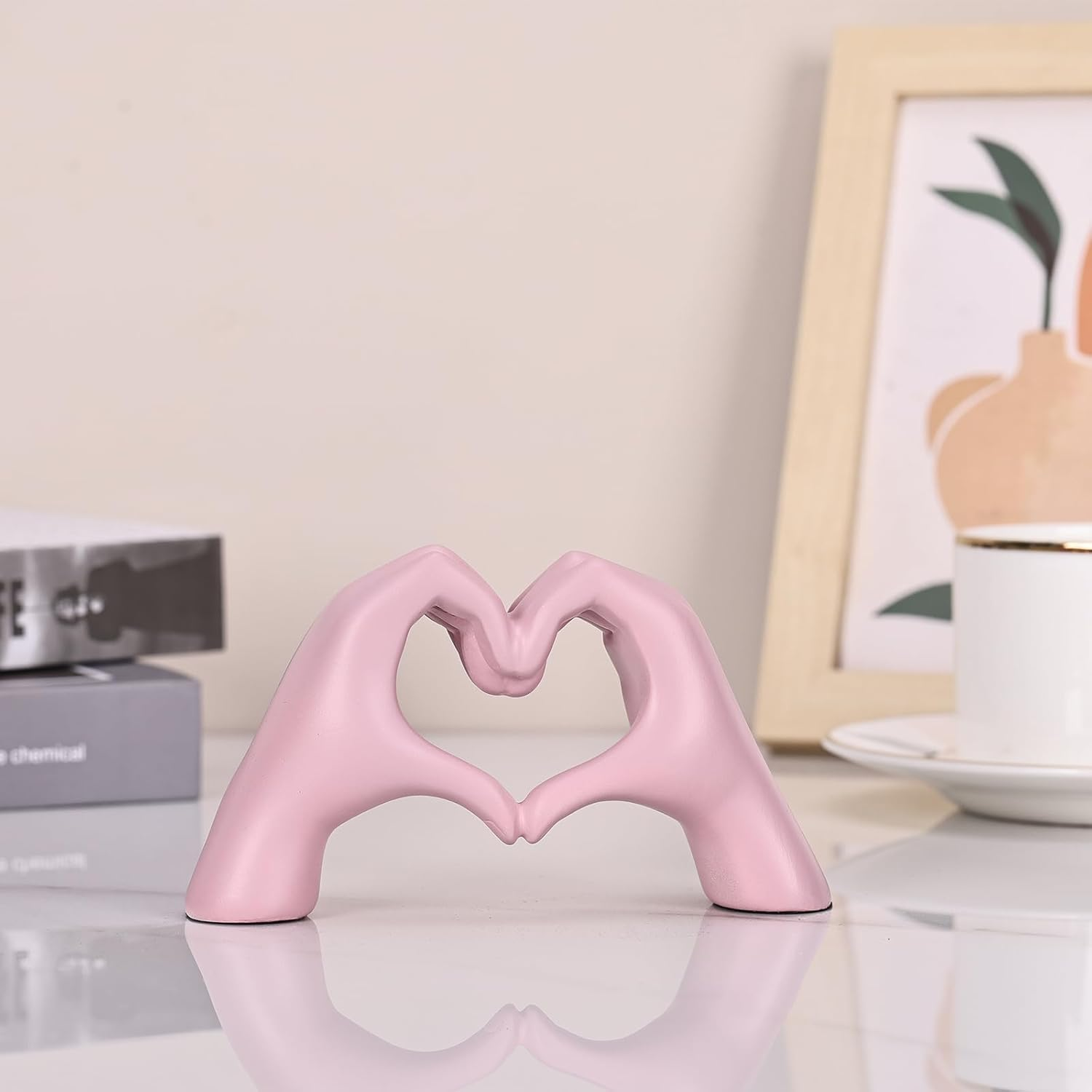 Heart Shaped Hand Carved Decoration, Cute Decoration Gift Suitable for Living Rooms, Offices, Bookshelves, Art Aesthetics, Consoles, Wedding Decorations (Pink)