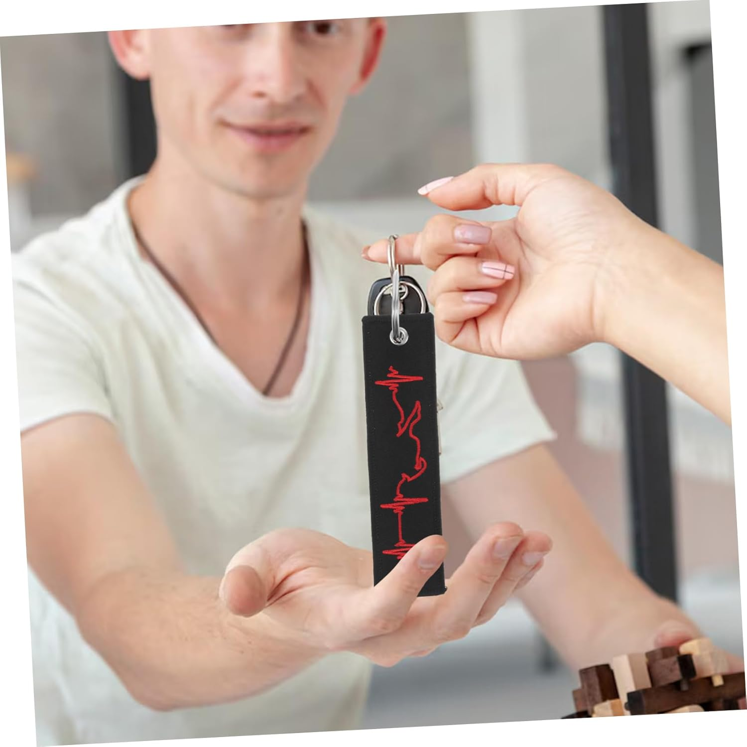 Parliky Racing Car Keychain Heartbeat Men Keychains for Car Keys Motorcycle Charm Unique Ornament image number 4