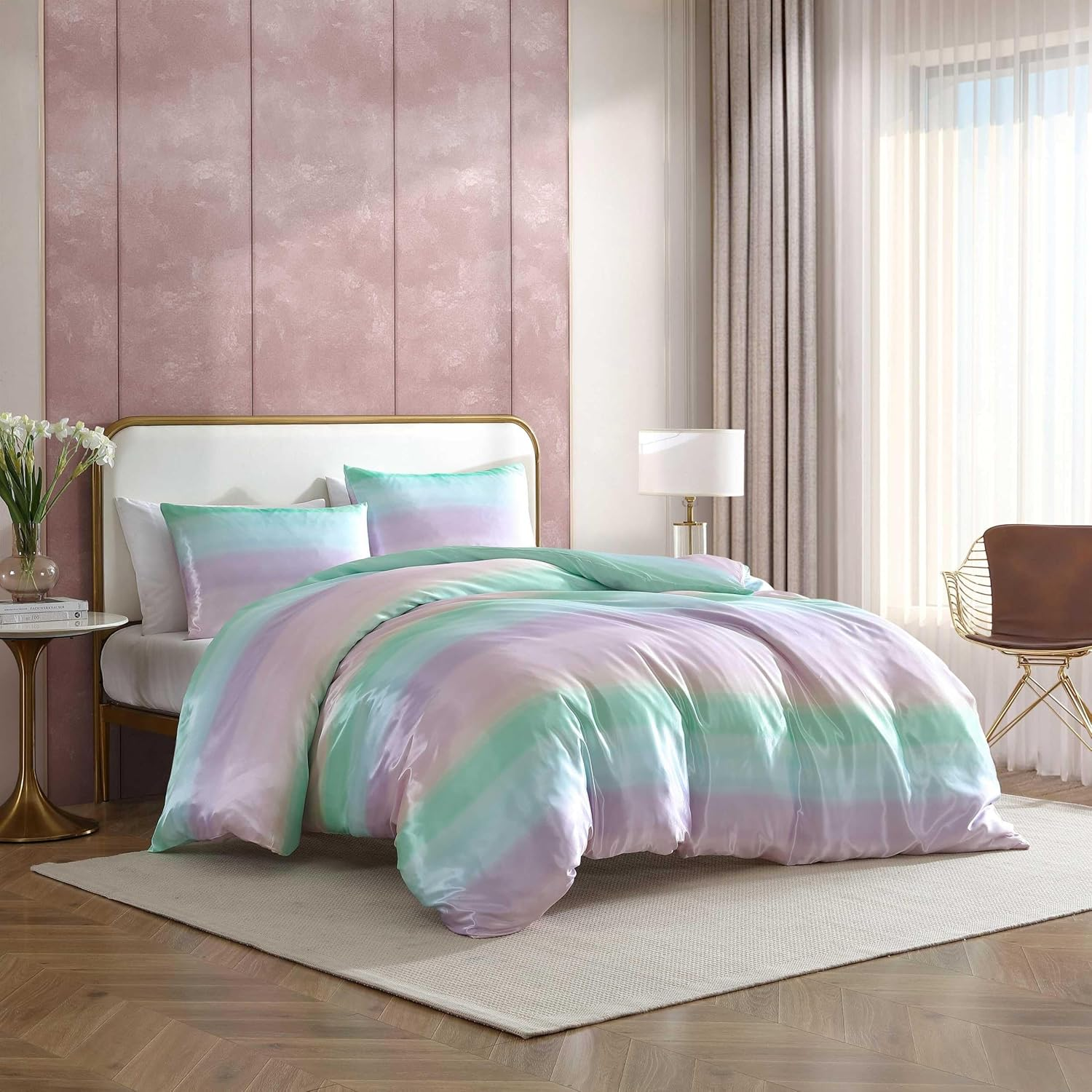Betsey Johnson - Duvet Cover Set, Super Soft Satin Bedding with Matching Shams, inside Corner Ties for Secure Fit (Pastel Ombre Purple, Full/Queen) image number 6