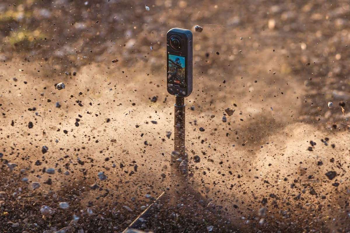 Insta360 X5 8K 360 Action Camera Essentials Bundle image number 4