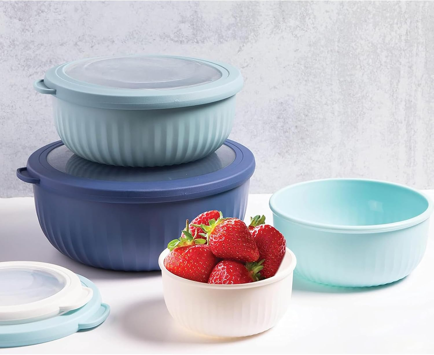 CHONYI Mixing Bowl Set with Lids,4 Pcs Wide and Deep Prep Bowls, Plastic Small Bowls, Space-Saving Nesting Design for Kitchen Mixing,Serving, and Storage (Blue) image number 2