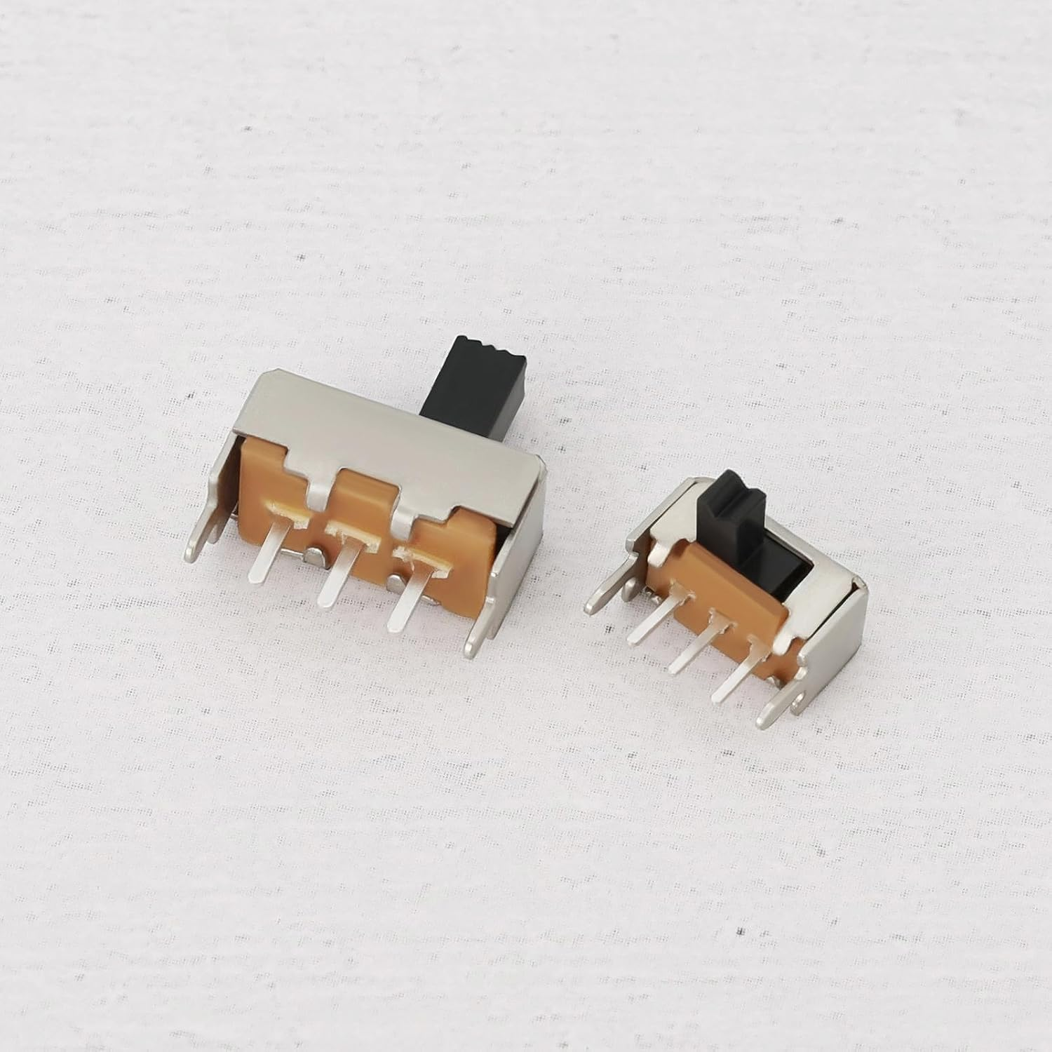 Be in Your Mind 100Pcs Mini Vertical Slide Switch Locking Toggle Switch SS12F44 SK12D07VG3 for Toy Audio Equipment Electronic Musical Instruments DIY image number 2