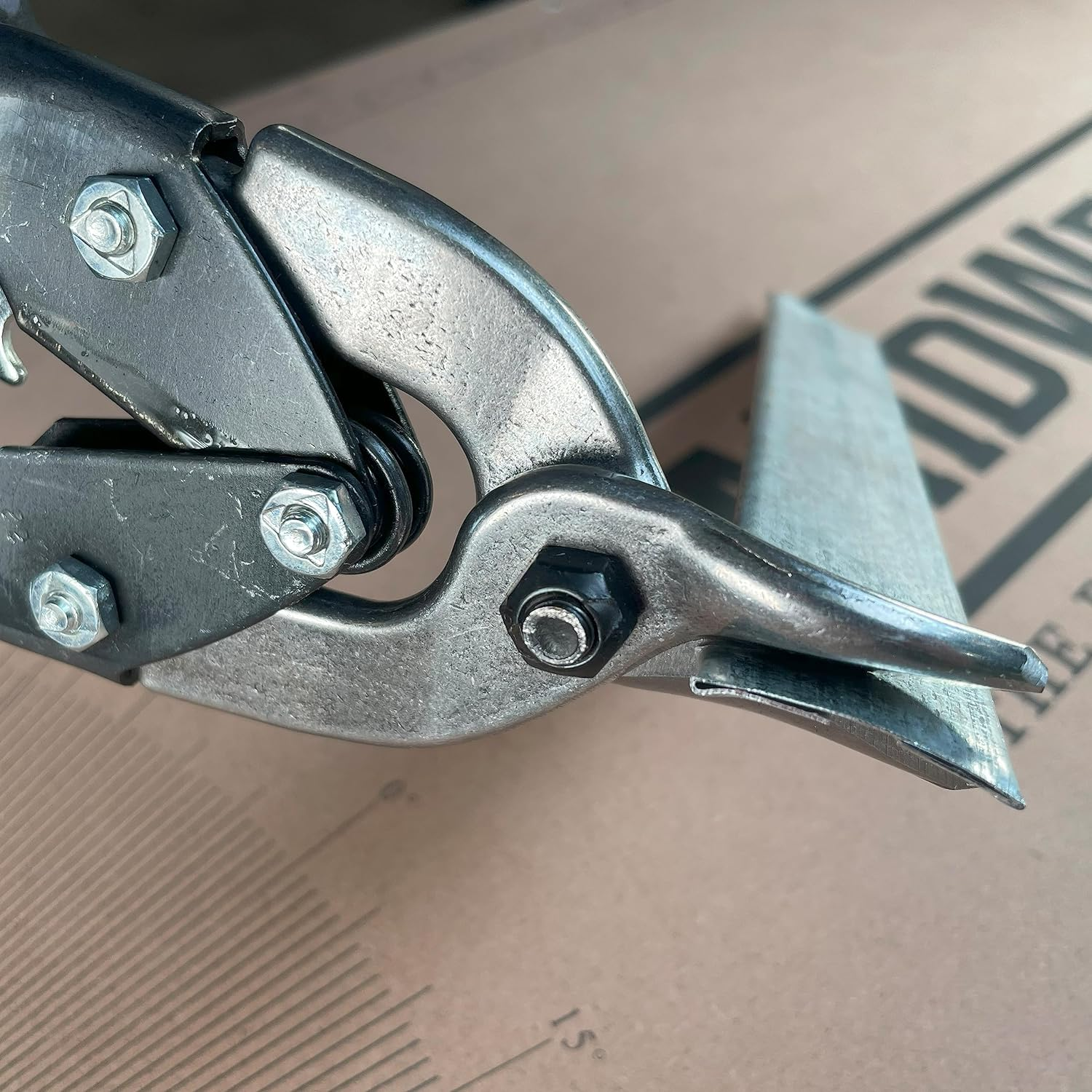 MIDWEST Bulldog Aviation Tin Snip - Straight Cut Regular Tin Cutting Shears with Forged Blade & KUSH'N-POWER Comfort Grips - MWT-6716B image number 5