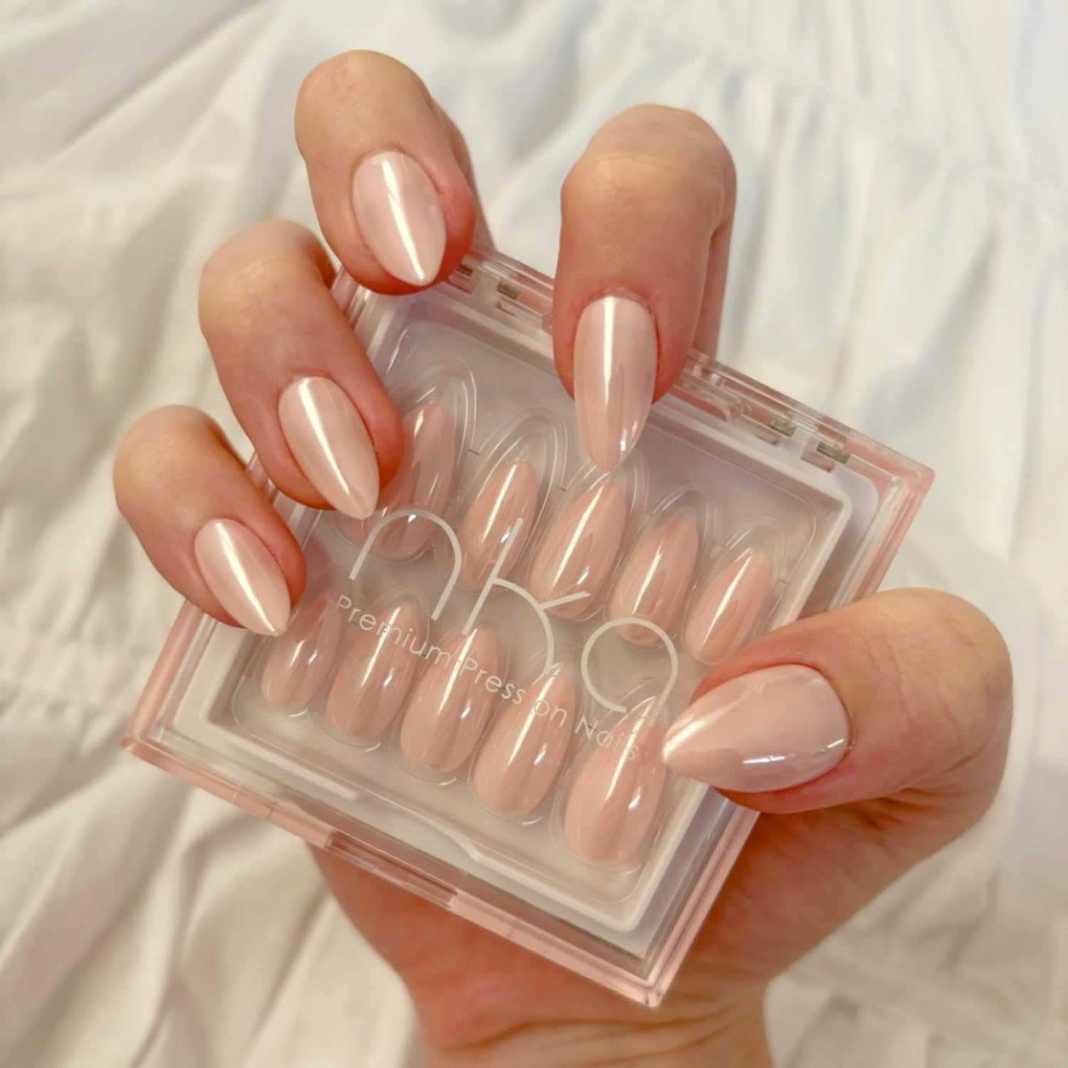 NKA Press-On Nails Kit, 30 Soft Acrylic Nails in 15 Sizes with Nail Glue, Sticky Tabs, Prep Tools & Reusable Case &ndash; Long-Lasting, Salon Look, Glazed Berry Short Almond image number 4