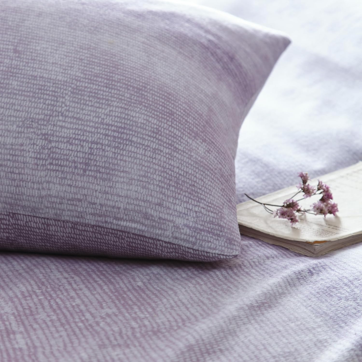 Appletree - Mauve Purple Dye Duvet Cover - Double Bedding Size (200 X 200Cm) - Faded Dye Red Stripe Bedding - Soft 100% Brushed Cotton - Red Gradient Duvet Cover Sets - Heavy Weight - Anson Collection image number 3