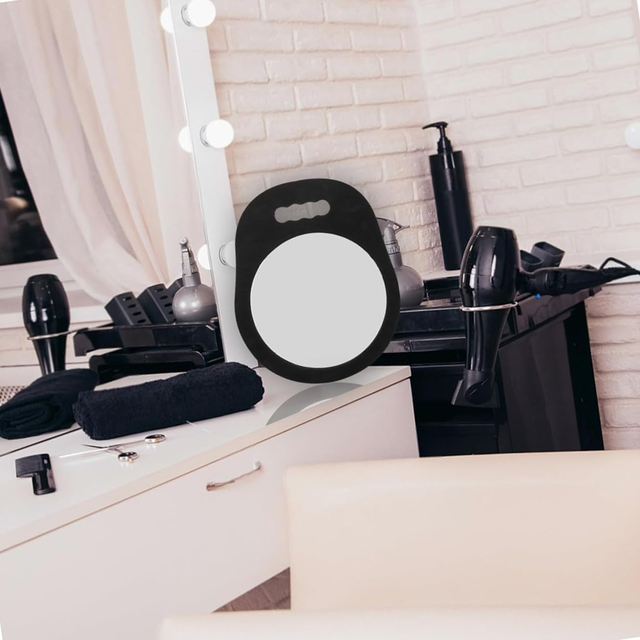 Yeanifeana Black Handheld Oval Mirror with Handle, 18 Cm Salon & Barber Haircut Mirror, Self Cut Mirror, Hair Cutting Mirror, Hand Mirrors with Handle