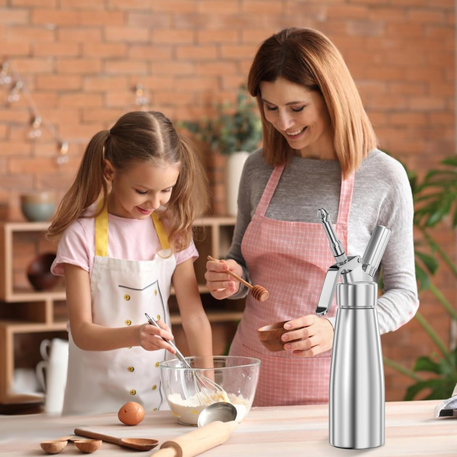 500Ml Cream Dispenser, Cream Syphon Aluminium with 3 Stainless Steel Decorative Nozzles and 1 Cleaning Brush, Leak-Proof Cream Siphon for Preparing Whipped Cream, Cream, Mousse and Desserts image number 3