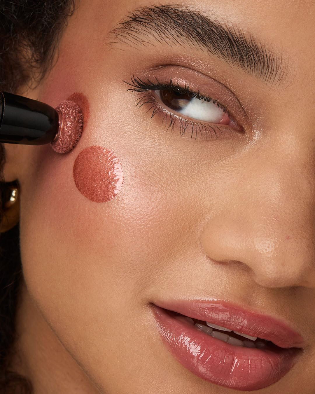 KIKO Milano Plush Blush 01, Liquid Blush with Sponge Applicator image number 1