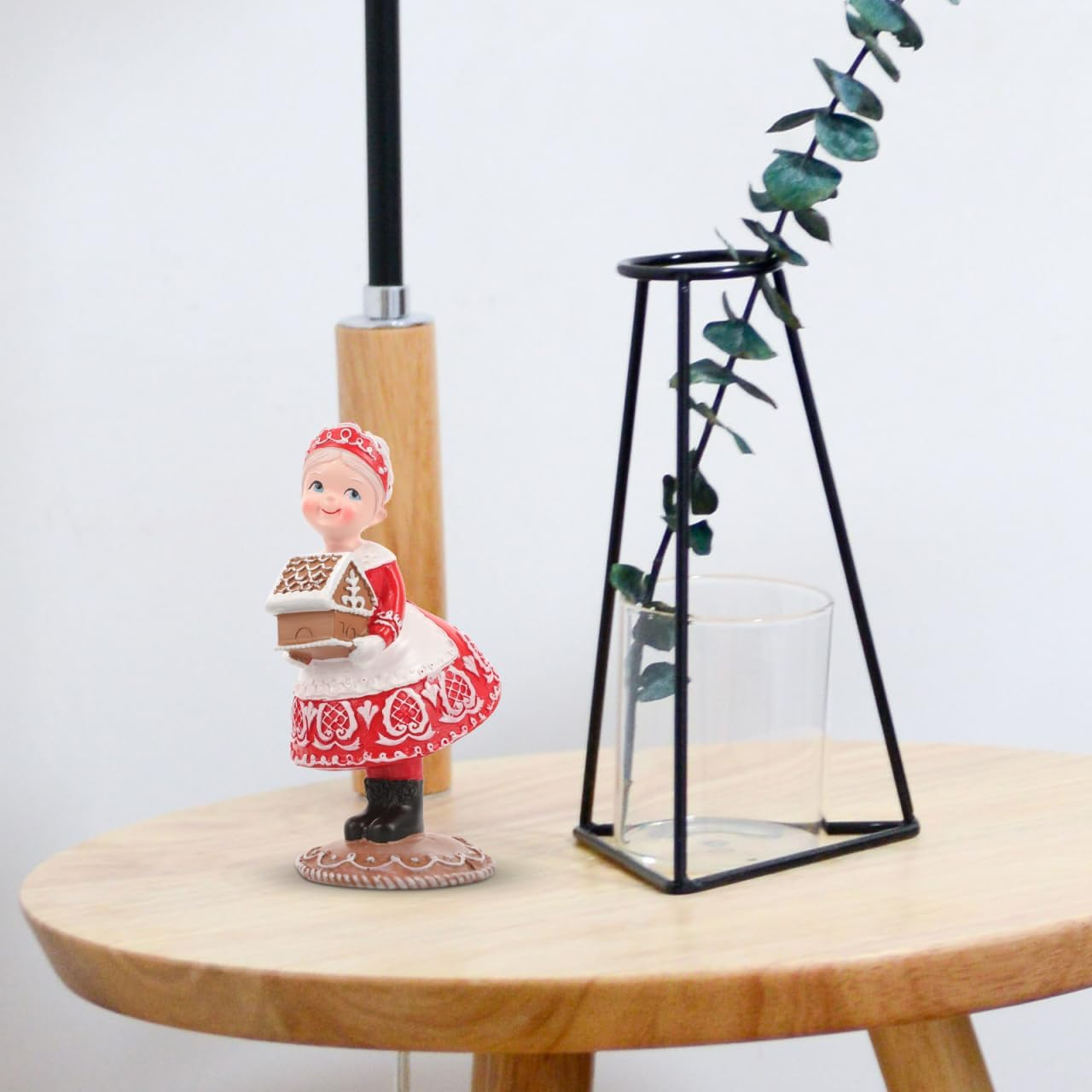 COHEALI Couple Resin Figurines Set - Mrs Claus Ornament for Christmas Decor, Perfect for Desk and Home Decoration image number 3