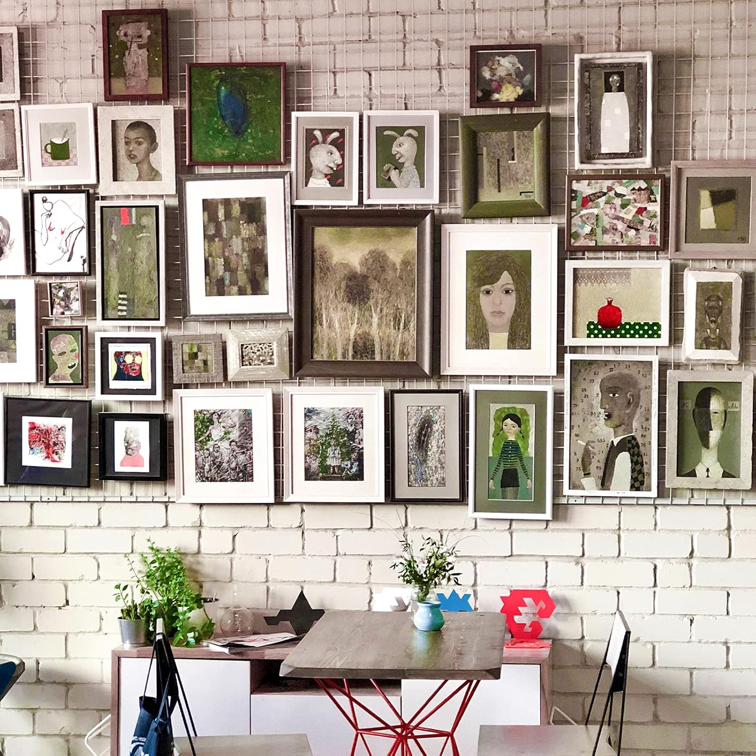 SAVITA 71Pcs Picture Hanging Kit D-Rings Picture Hangers Single Hole Wall Hooks Wall Hangers with Screws and a Screwdriver for Hanging Picture Photo Frames Cross-Stitch (Gold) image number 3