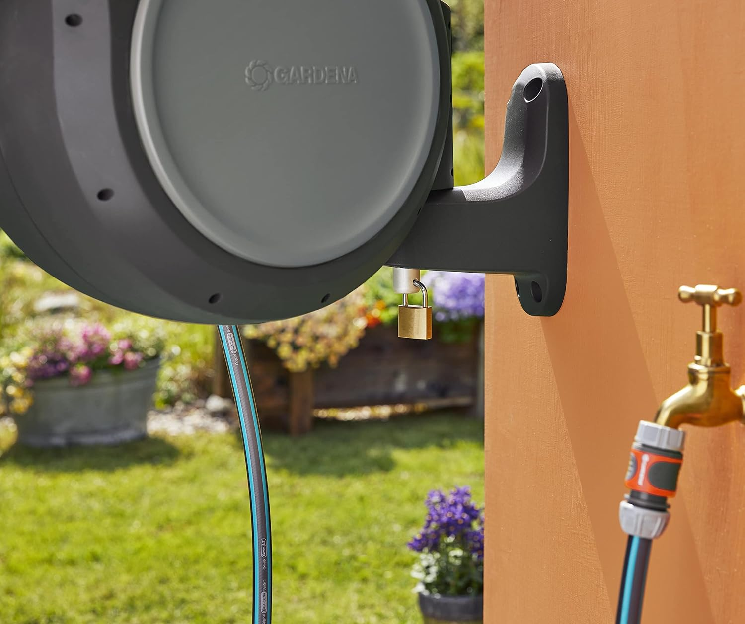 Gardena 8050-83 Foot Wall Mounted Retractable Reel with Hose Guide, Automatic Retraction for Easy Watering image number 3