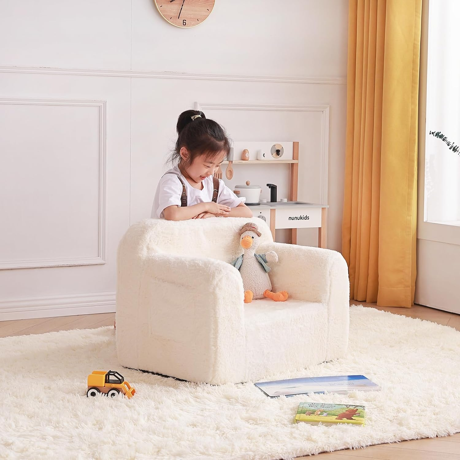 TIITA Kids Sofa, Chirldren Couch with Carrying Handle & Side Pockets, Kids Foam Chair, Toddler Armrest Chair, Lightweight Children Sofa Chair, Baby Read Sofa for Girl or Boy (Beige) - Beige image number 2