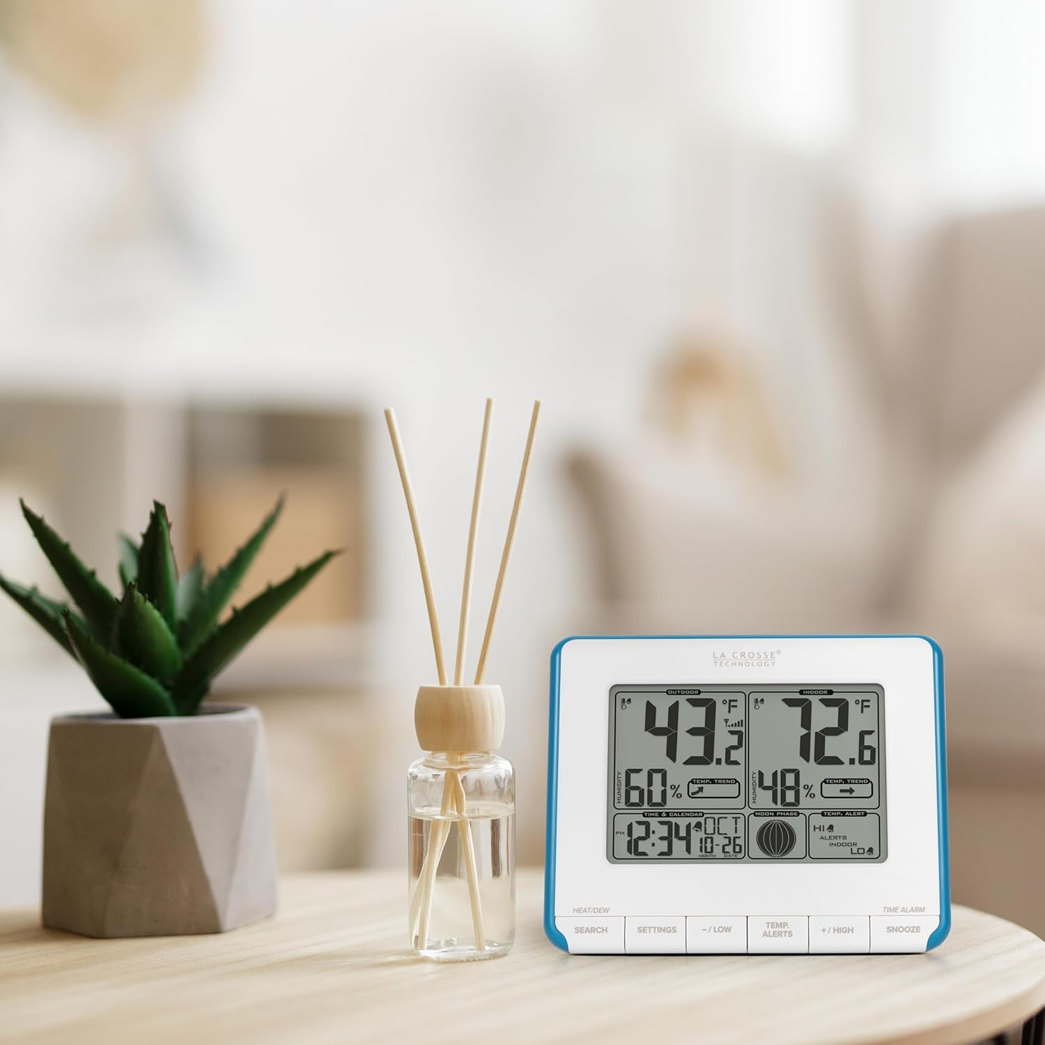 La Crosse Technology 308-1711BL Wireless Weather Station with Heat Index and Dew Point image number 2