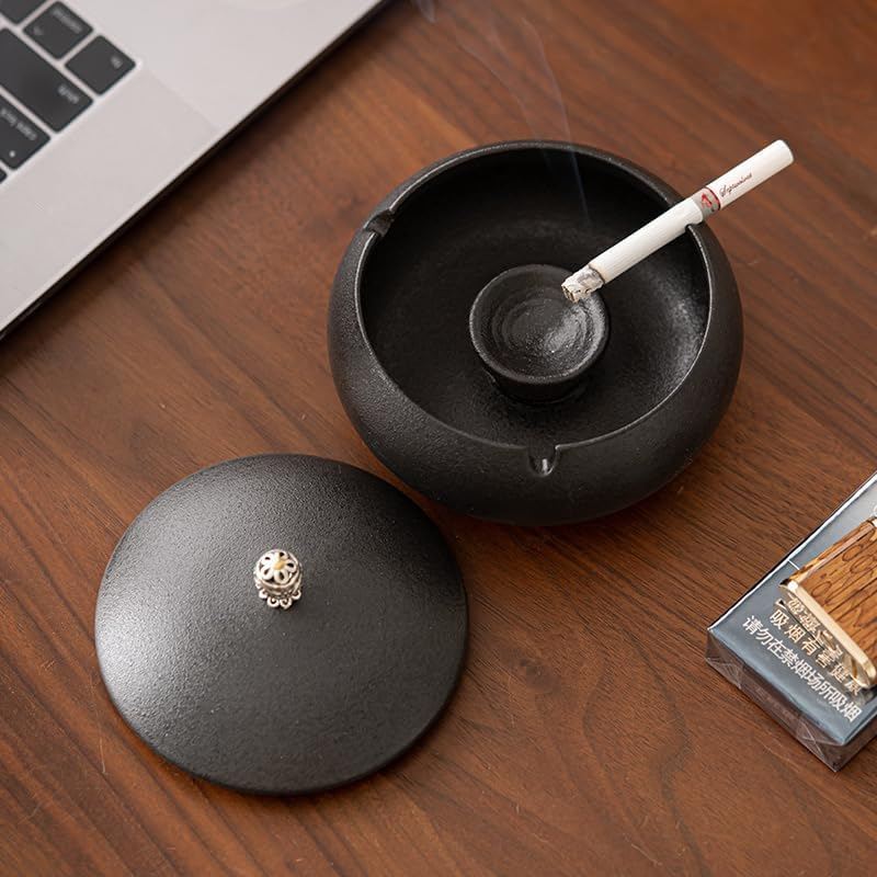 Handmade Ceramic Ashtray with Lid, Windproof Ash Tray, Office and Outdoor Decoration (Black) image number 4