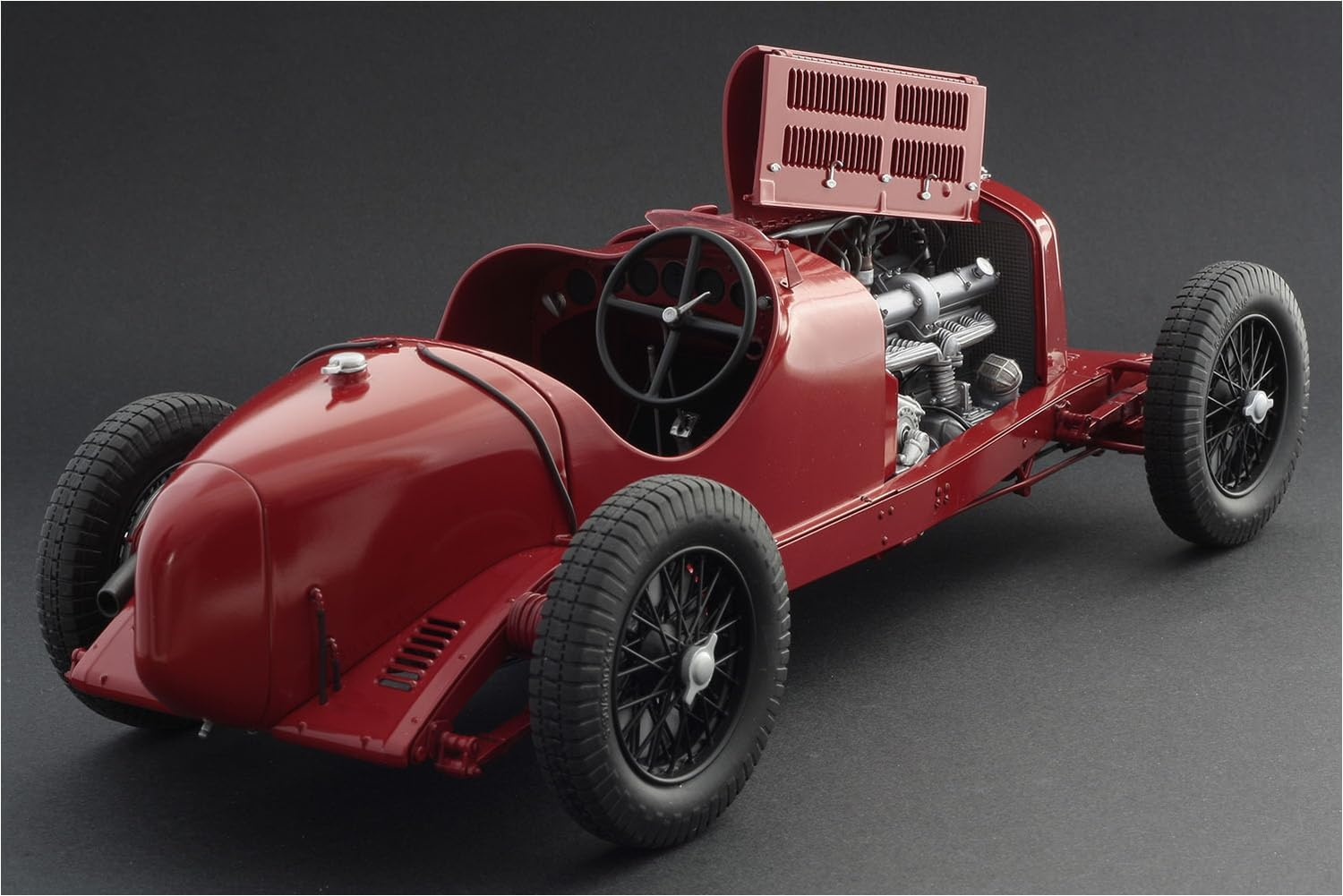 Italeri 1:12 Scale Alfa Romeo 8C 2300 Monza Tazio Nuvolari Driver Model Kit image number 5