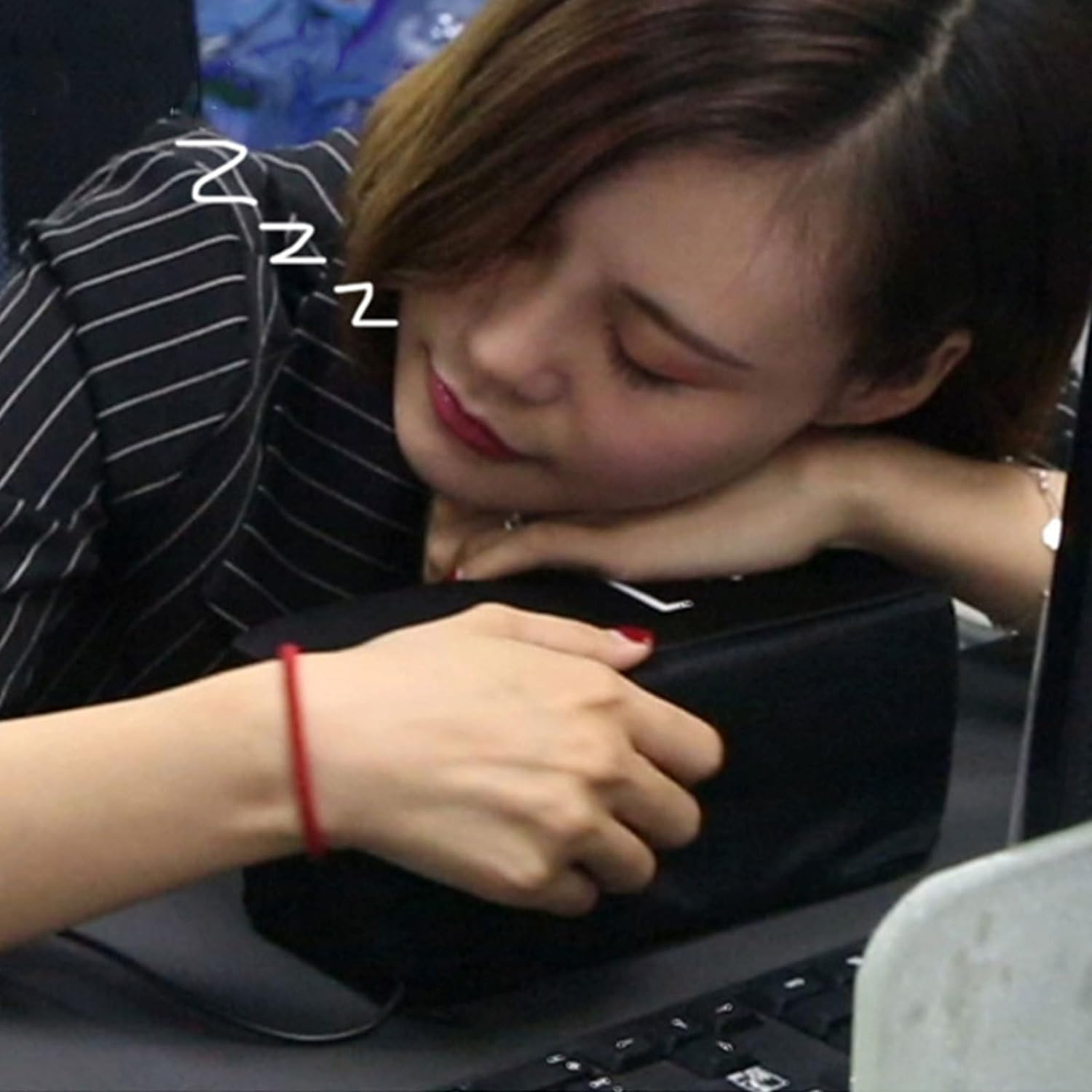 Big Enter Key USB Throw Pillow with Soft Sponge Core for Office Stress Relief and Desktop Use Suitable for Computers and Laptops Comfortable Nap Cushion for Work Breaks image number 4