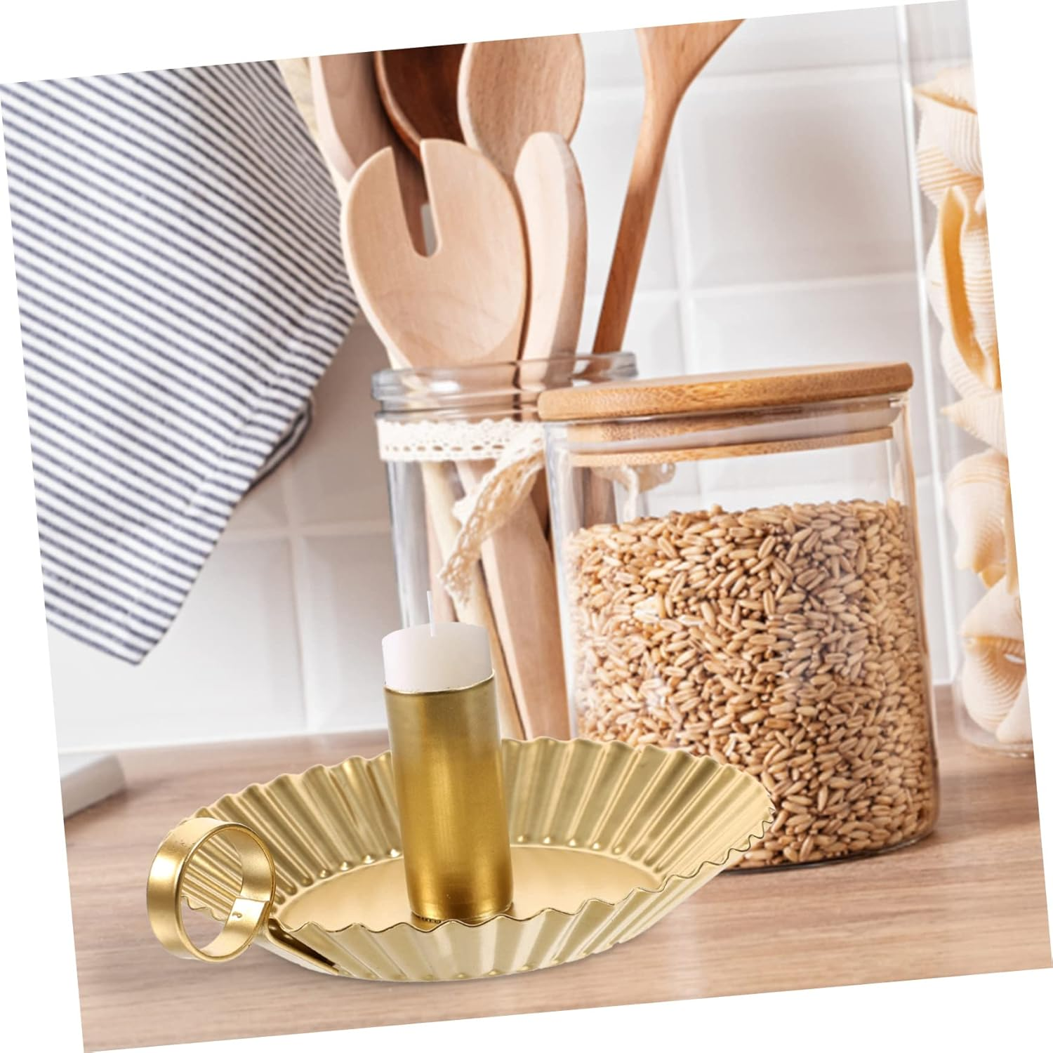 CORHAD Retro Taper Candle Holder Tray Handheld Tea Light Candle Holder Decorative Home Accessory for Parties image number 6