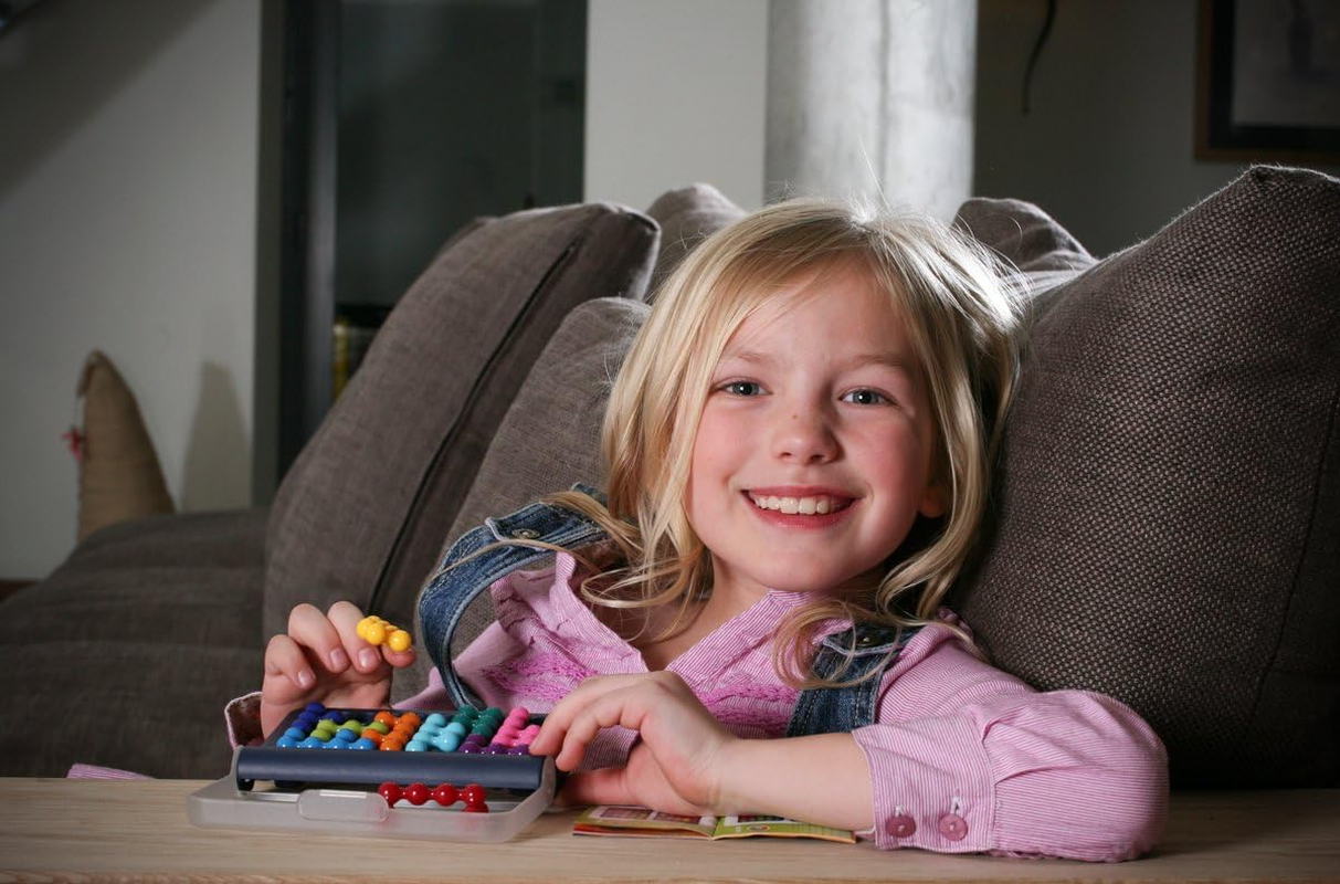 Smart Games - IQ Fit image number 2