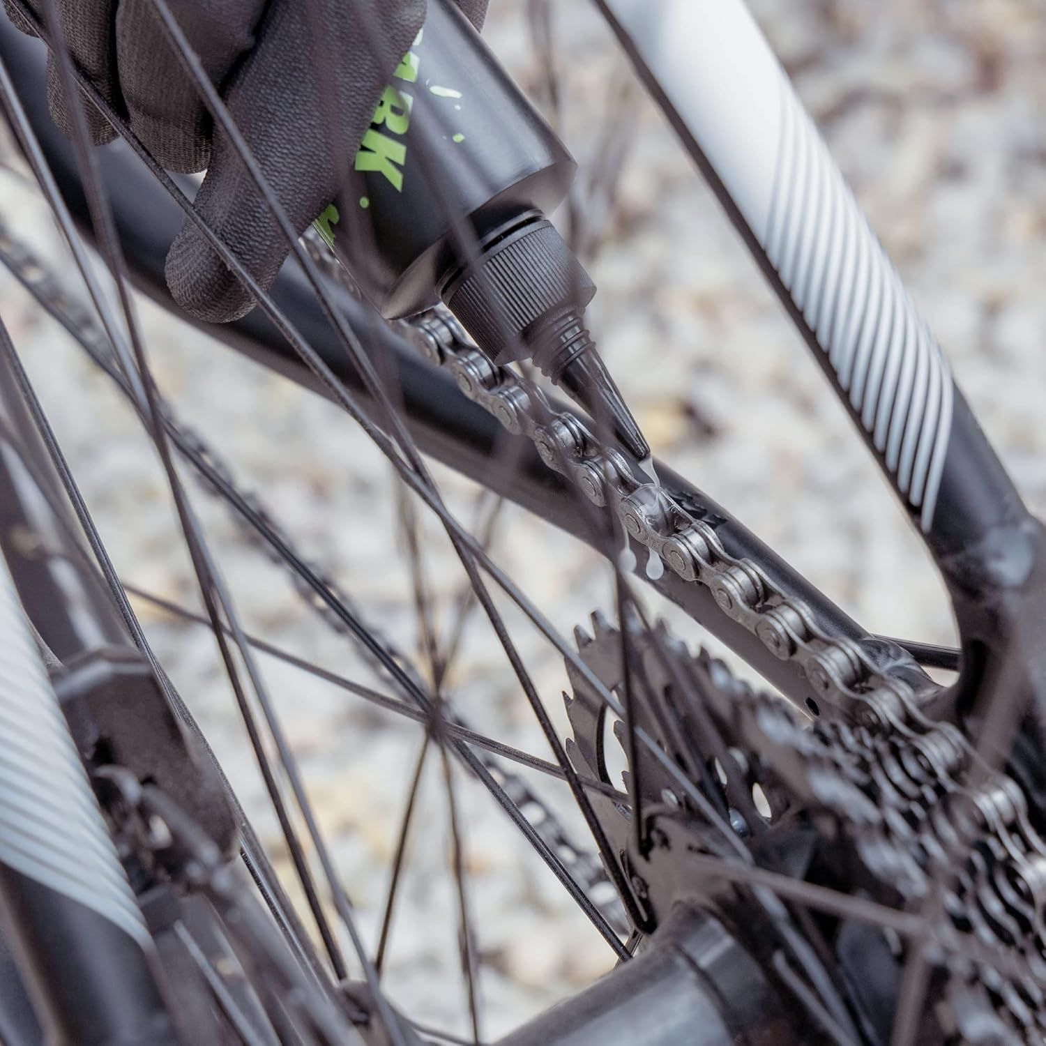 Cyclingdeal Bike Silicone Chain Lubricant Bicycle Maintenance Greaser Oil - 120Ml image number 5