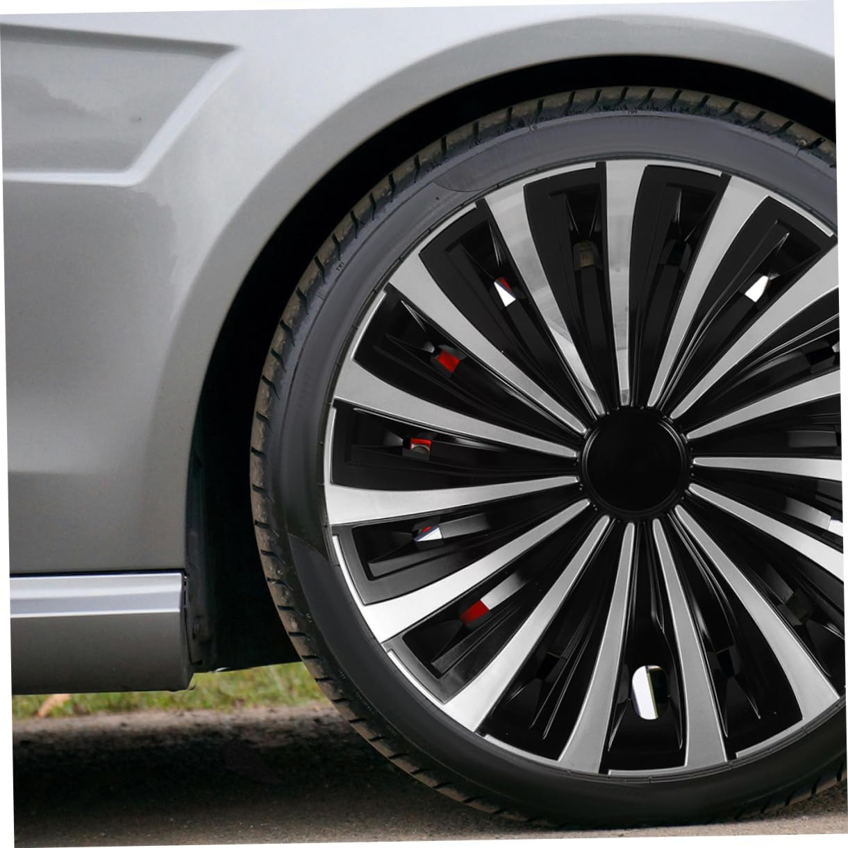 SOLUSTRE Car Wheel Cover Wheel Rim Protector Easy Installation Decorative for Vehicles Elegant Silver and Black Design