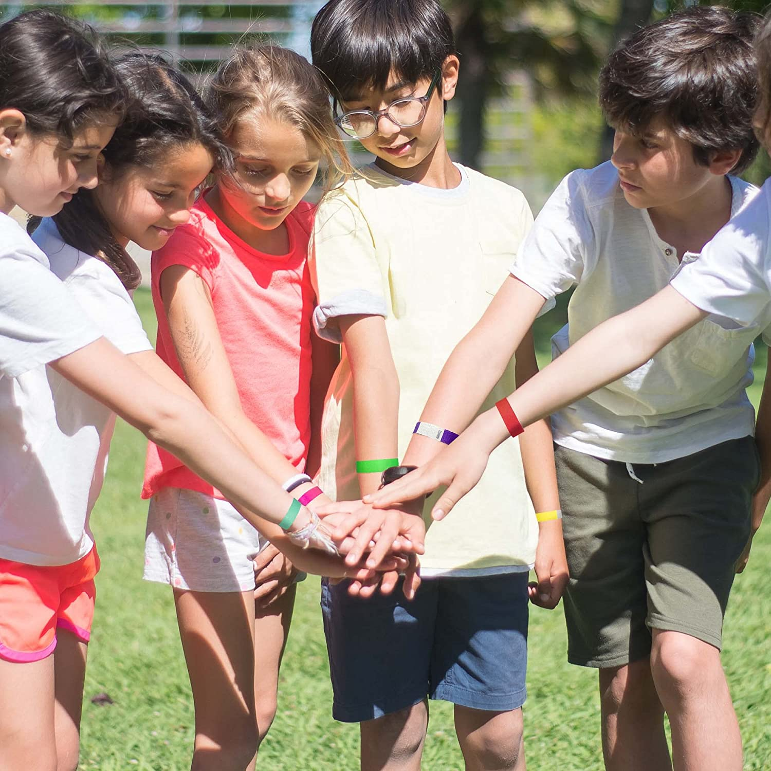 L LIKED 120 Pcs Paper Wristbands for Events, Party Wristbands for Events, Event Bracelets Is Waterproof for Parties, Concerts, Sports, Fairs, Travel, Pool Pass(6 Colors) image number 4