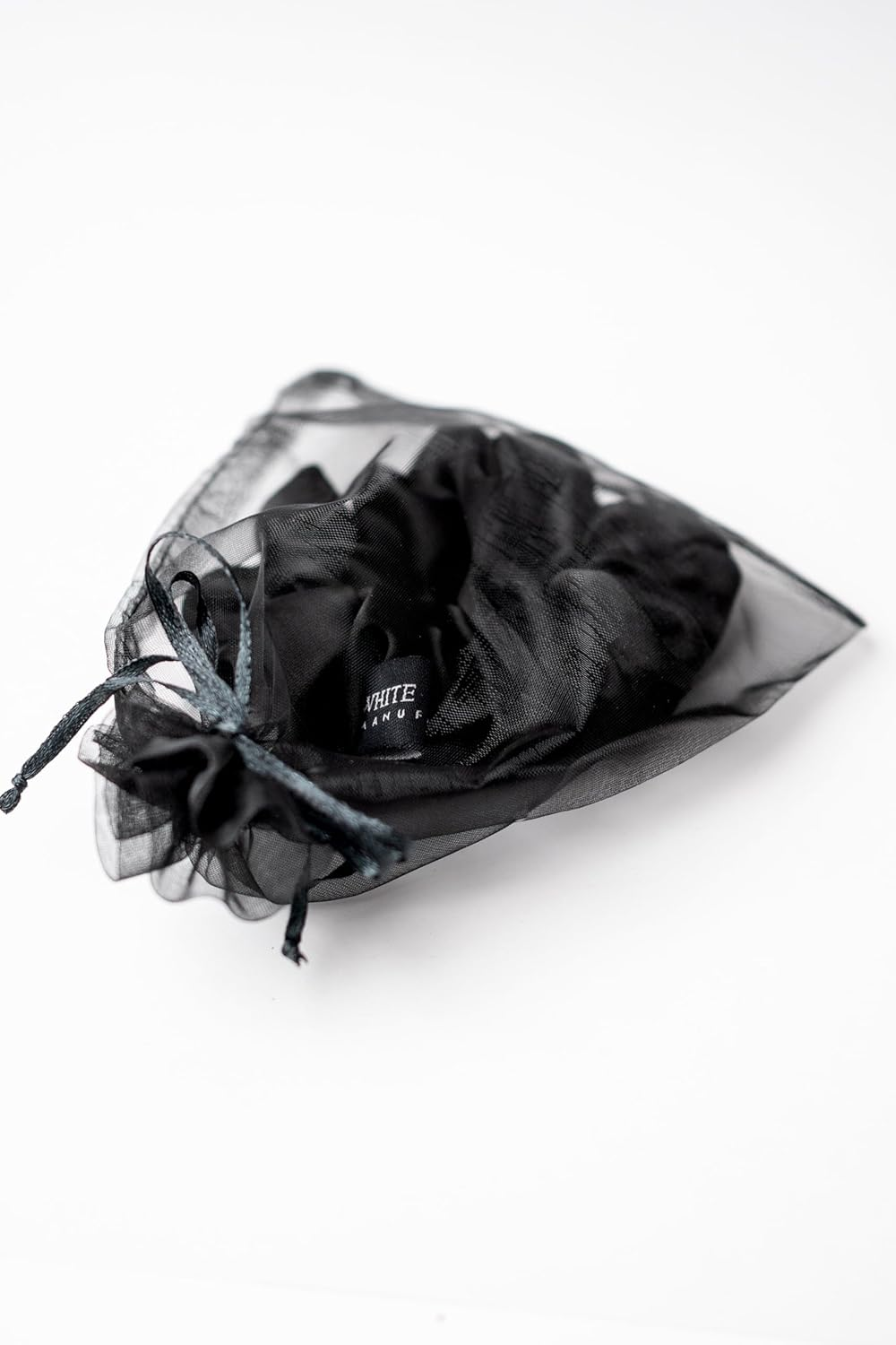 WHITE DEER MANUFAKTUR Scrunchie Soft Edition - Premium Satin Scrunchie in Black, Medium for Normal Hair - Comes with Organza Pouch image number 5