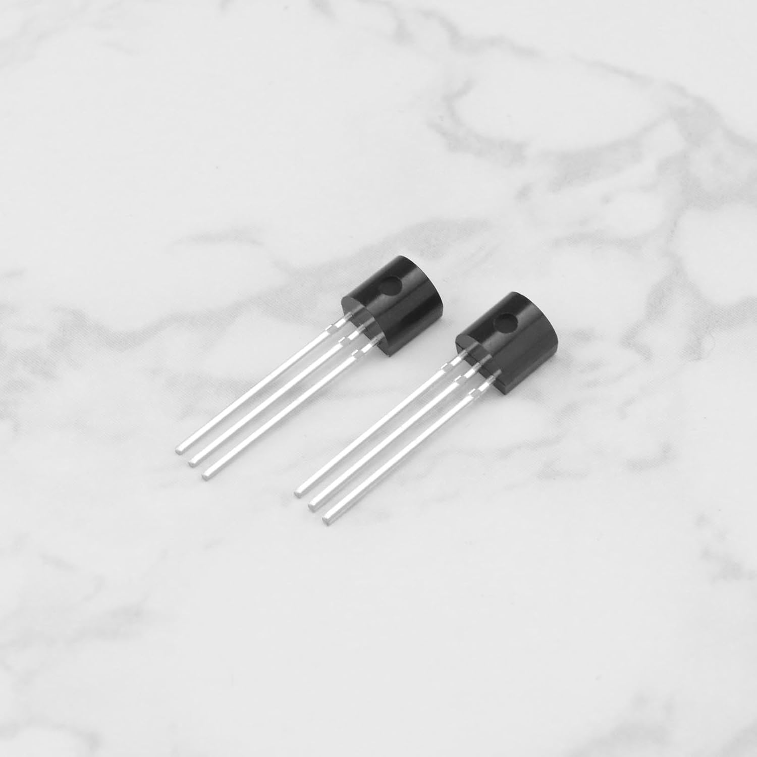 Create Idea 5Pcs TMP36 Temperature Sensors 3 Pin TO-92 TMP36GZ High Precision Celsius Temperature Sensor 2.7 V to 5.5 V Low Voltage Operation Sensors image number 1