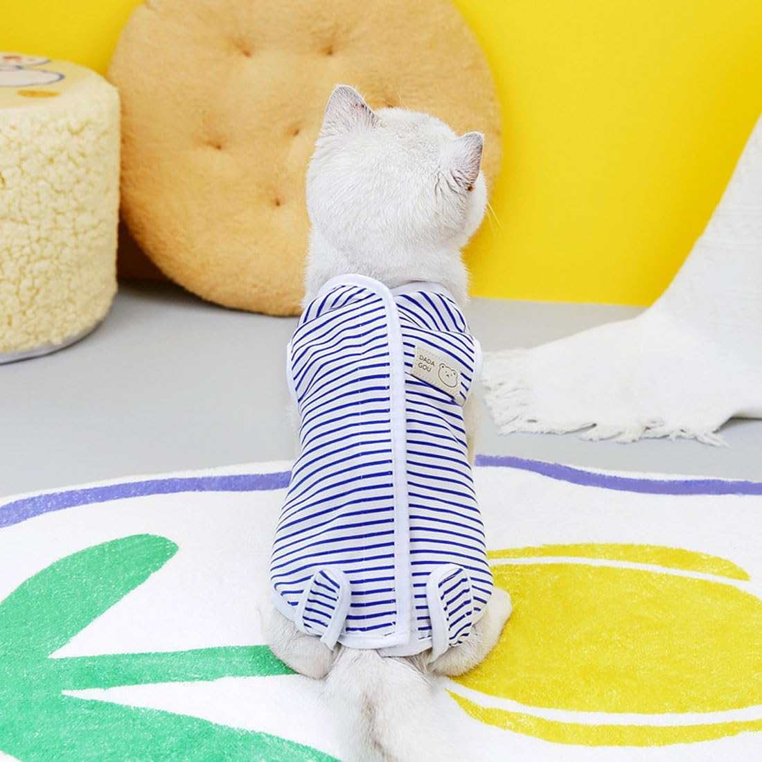 LEEQ Cat Professional Recovery Suit - Surgical Recovery Shirt for Abdominal Wounds Bandages Cone Alternative for Cats after Surgery Medical Suit Soft Pet Clothes Indoor, Blue/L