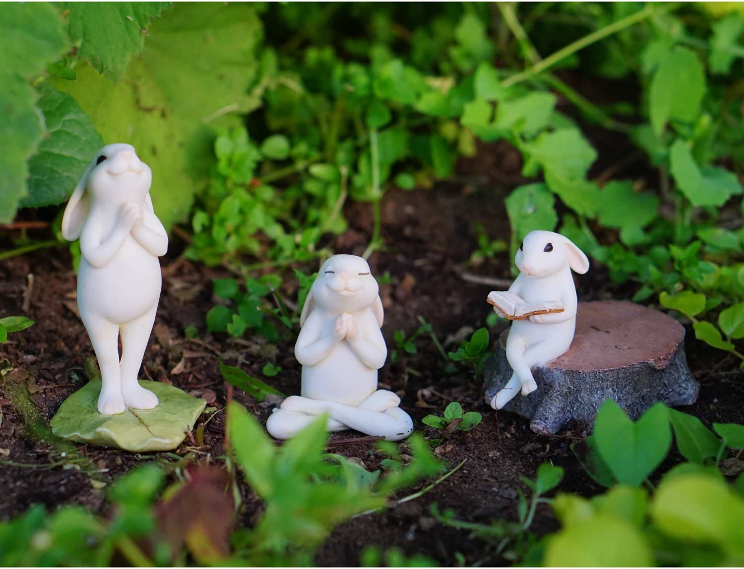 Top Collection Miniature Fairy Garden & Terrarium Bunny Reading on Stump Statue, Small image number 1