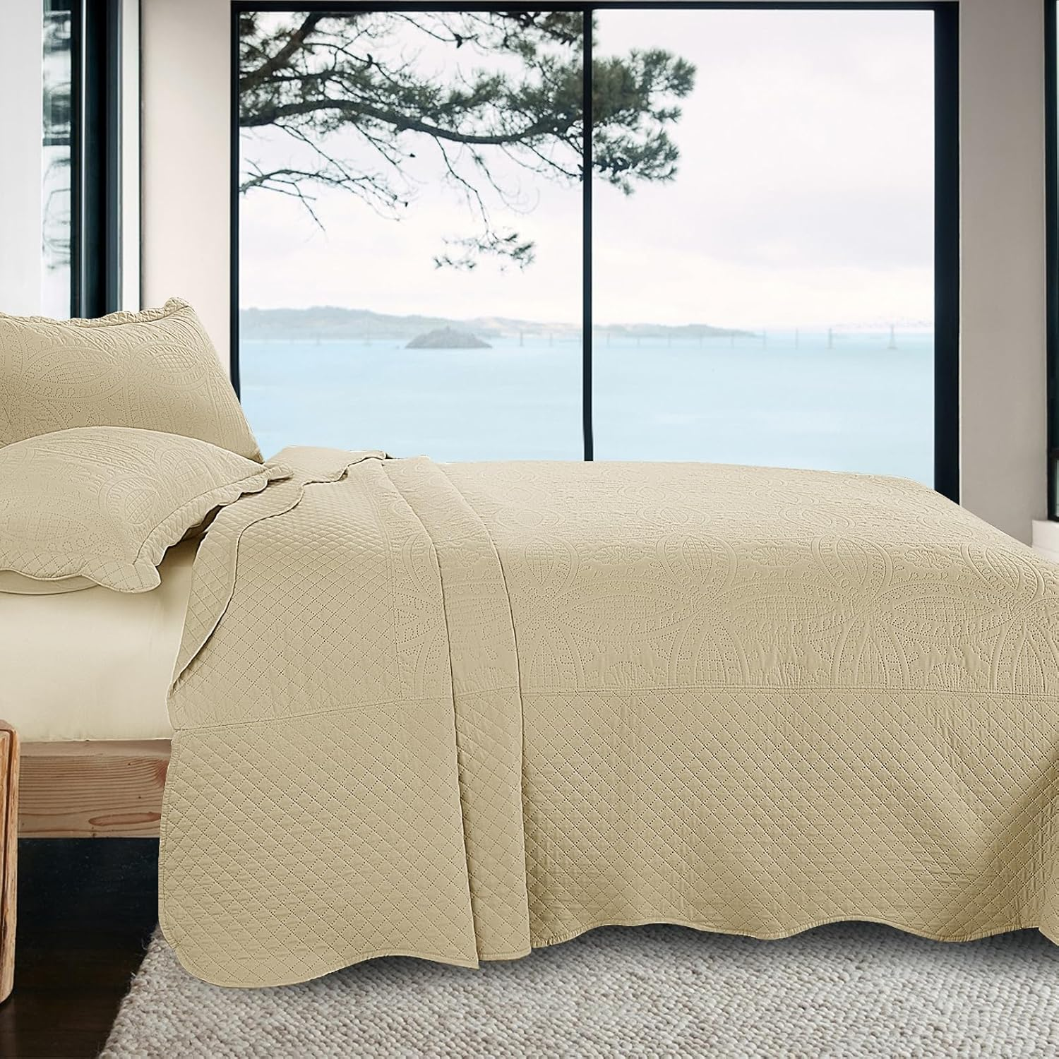 HOMBYS Oversized King Bedspreads 122X138, 3 Pieces Alaskan King Quilt Set, Lightweight, Soft & Extra Oversized Coverlet Bedding Set for All Seasons image number 3